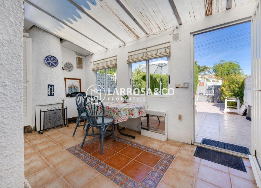 Resale - Detached House/Villa - Torrevieja - Calas blanca