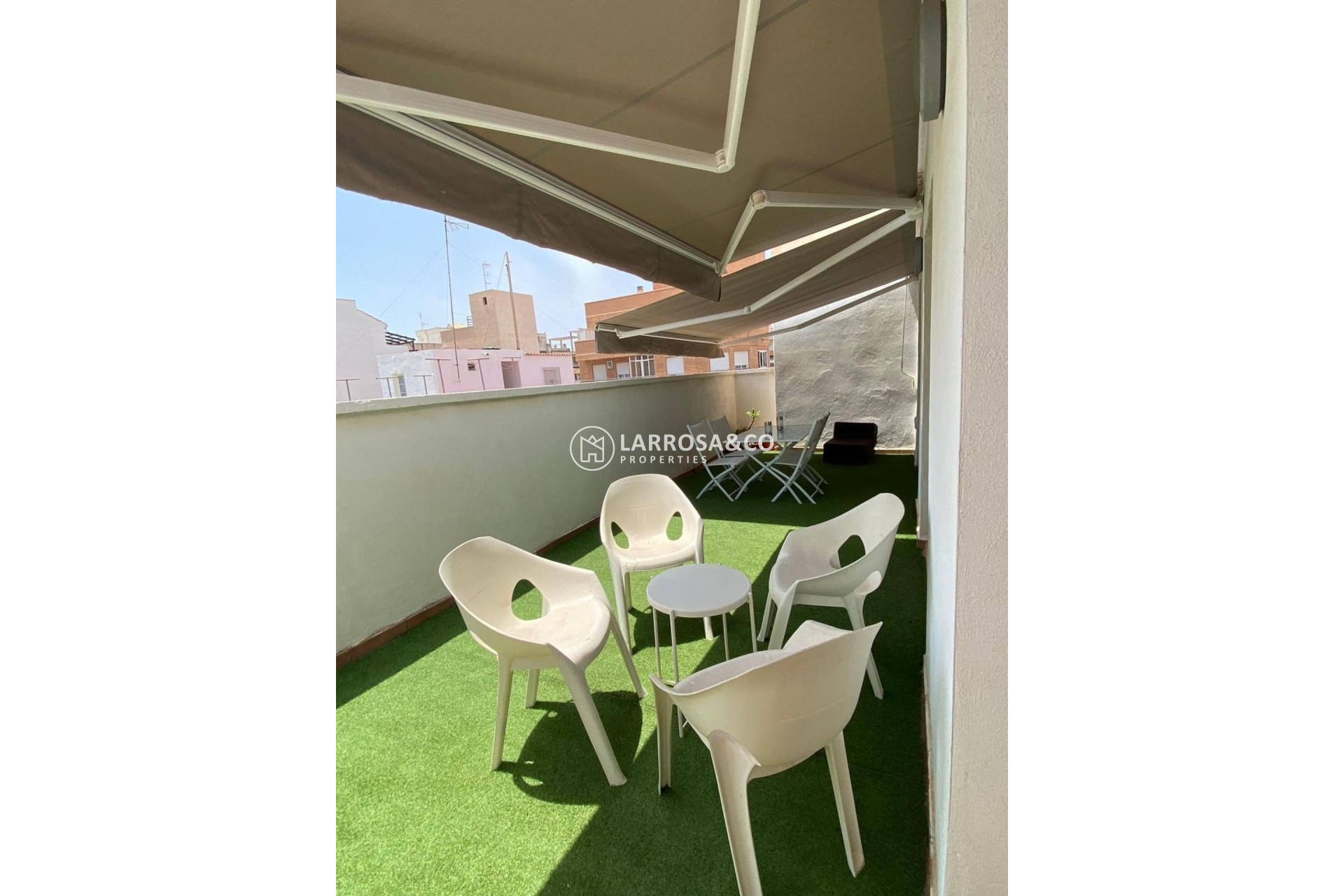 Resale - Detached House/Villa - Torrevieja - Centro - Muelle Pesquero