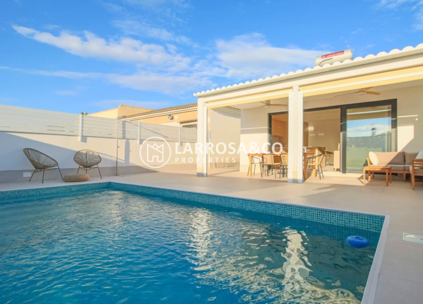 Resale - Detached House/Villa - Torrevieja - Costa Blanca