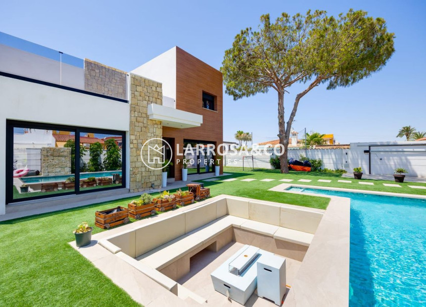 Resale - Detached House/Villa - Torrevieja - Costa Blanca