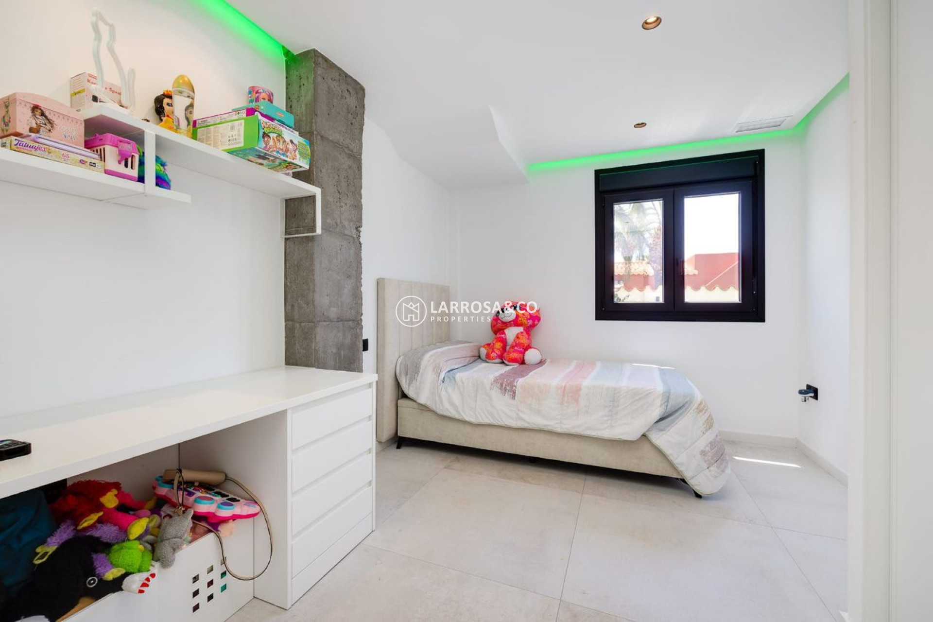 Resale - Detached House/Villa - Torrevieja - Costa Blanca