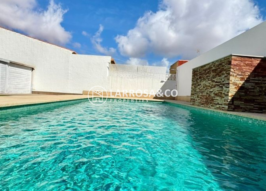 Resale - Detached House/Villa - Torrevieja - Costa Blanca