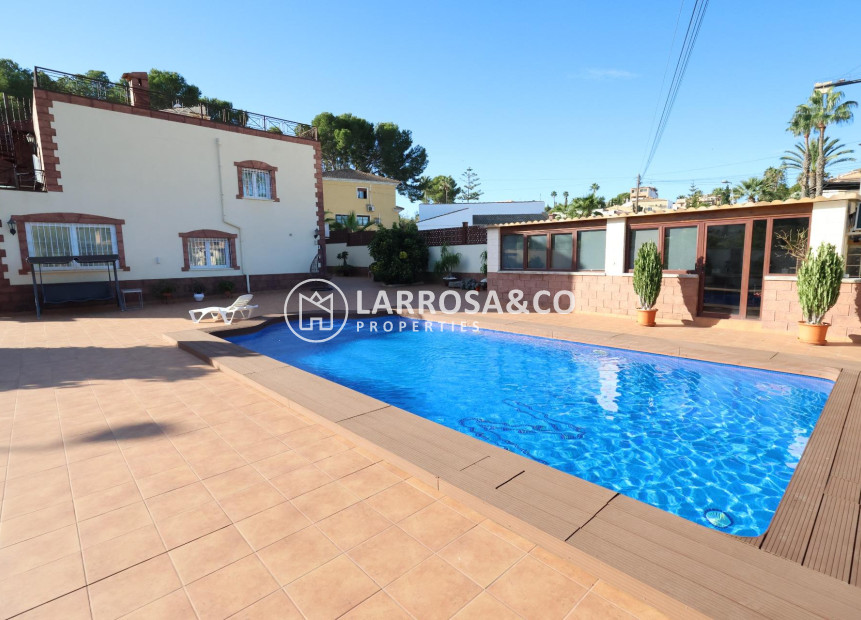 Resale - Detached House/Villa - Torrevieja - Costa Blanca
