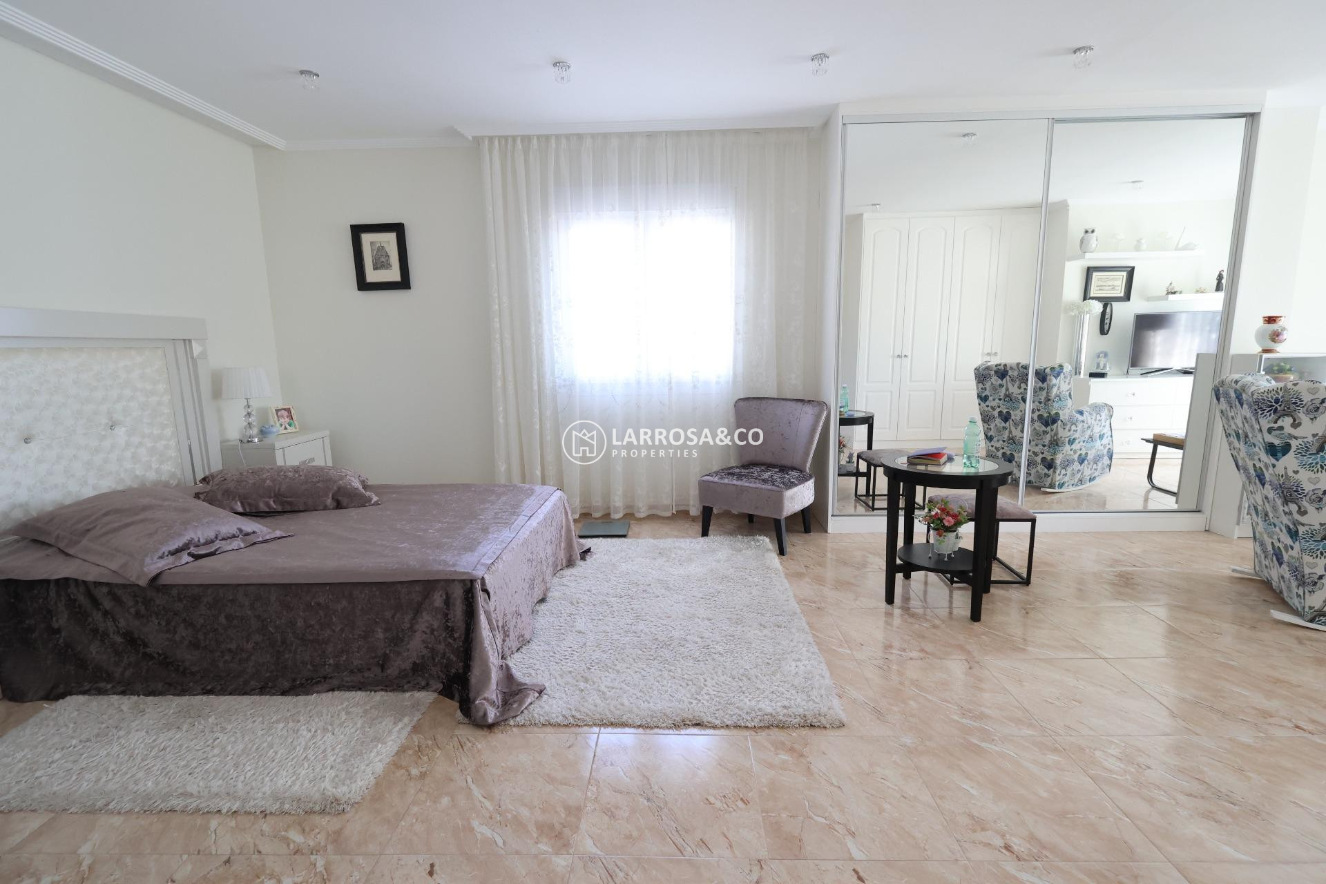 Resale - Detached House/Villa - Torrevieja - Costa Blanca