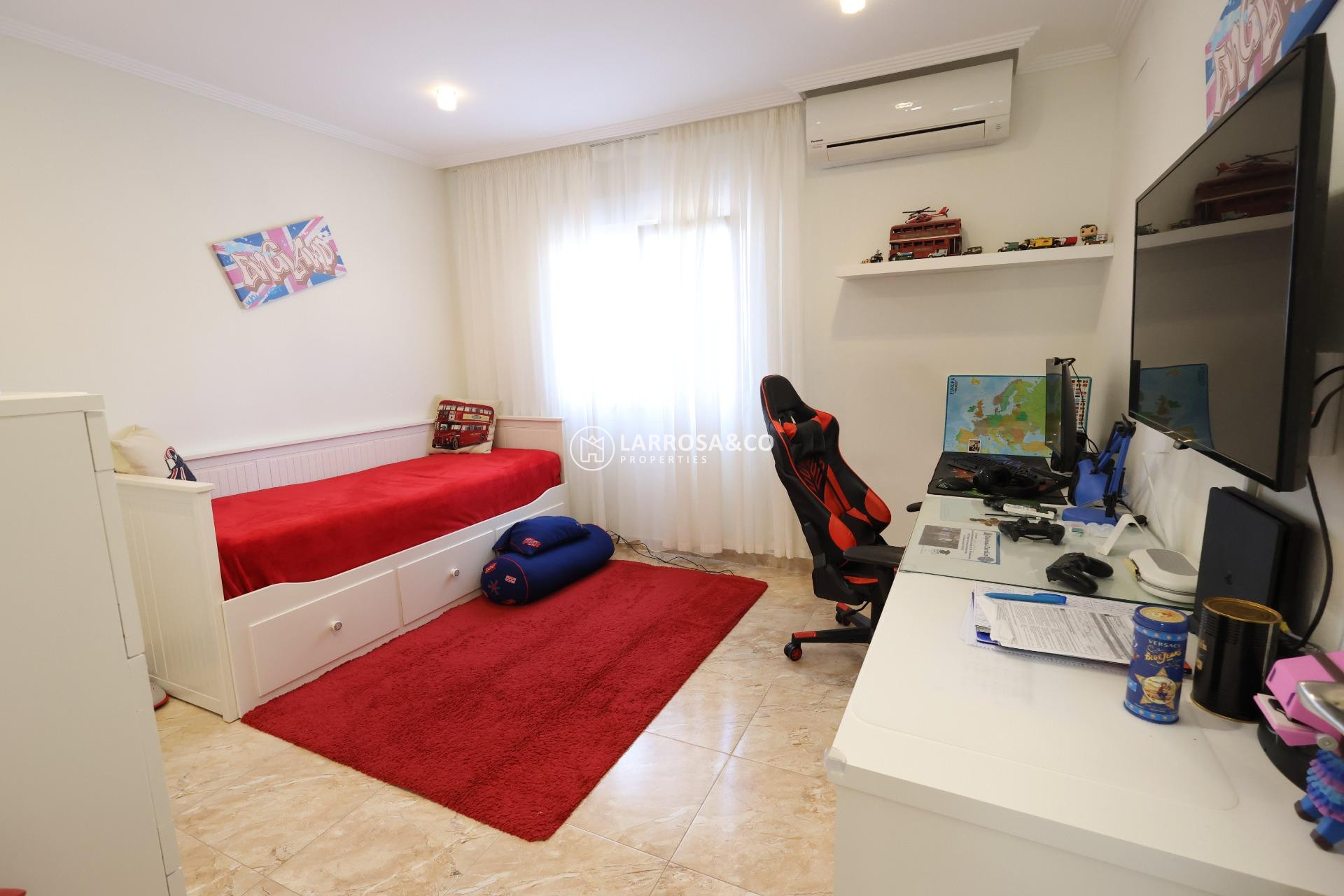 Resale - Detached House/Villa - Torrevieja - Costa Blanca