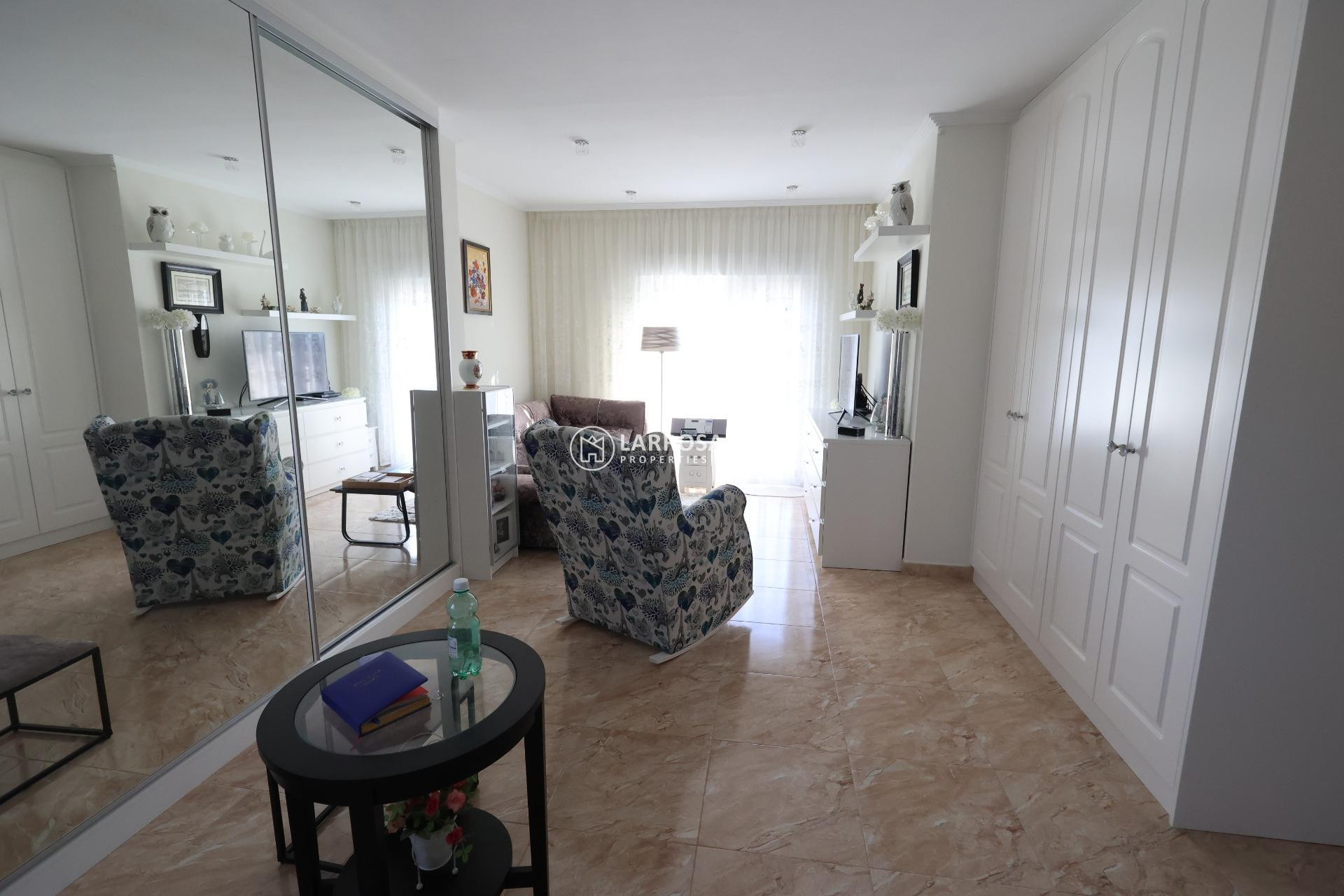 Resale - Detached House/Villa - Torrevieja - Costa Blanca