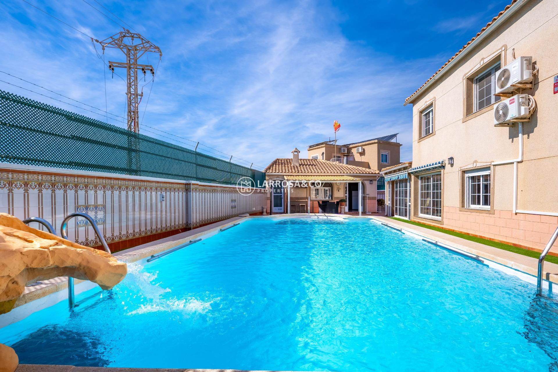 Resale - Detached House/Villa - Torrevieja - El chaparral