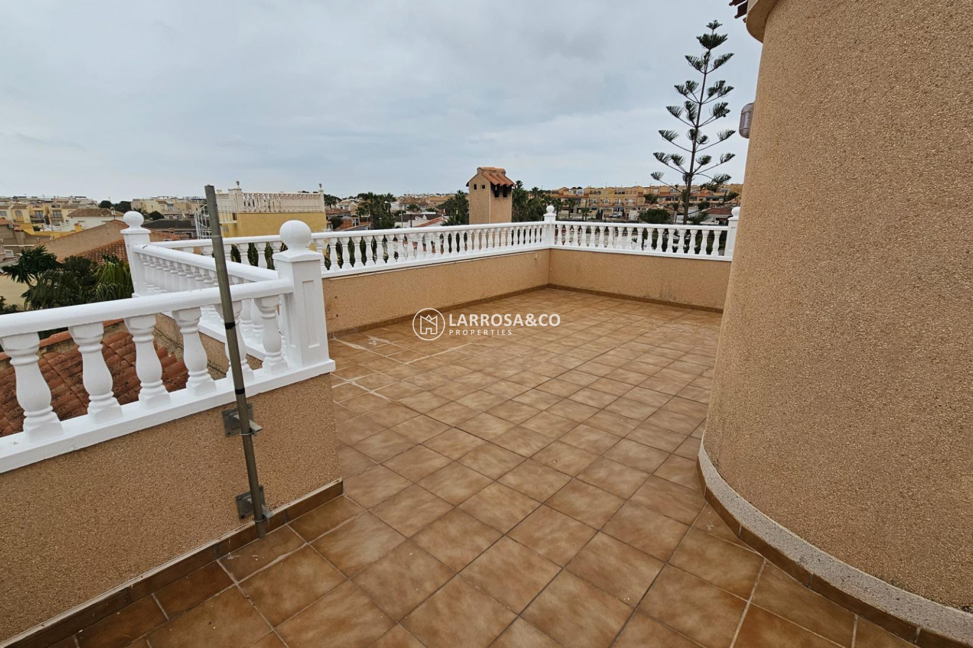 Resale - Detached House/Villa - Torrevieja - El chaparral
