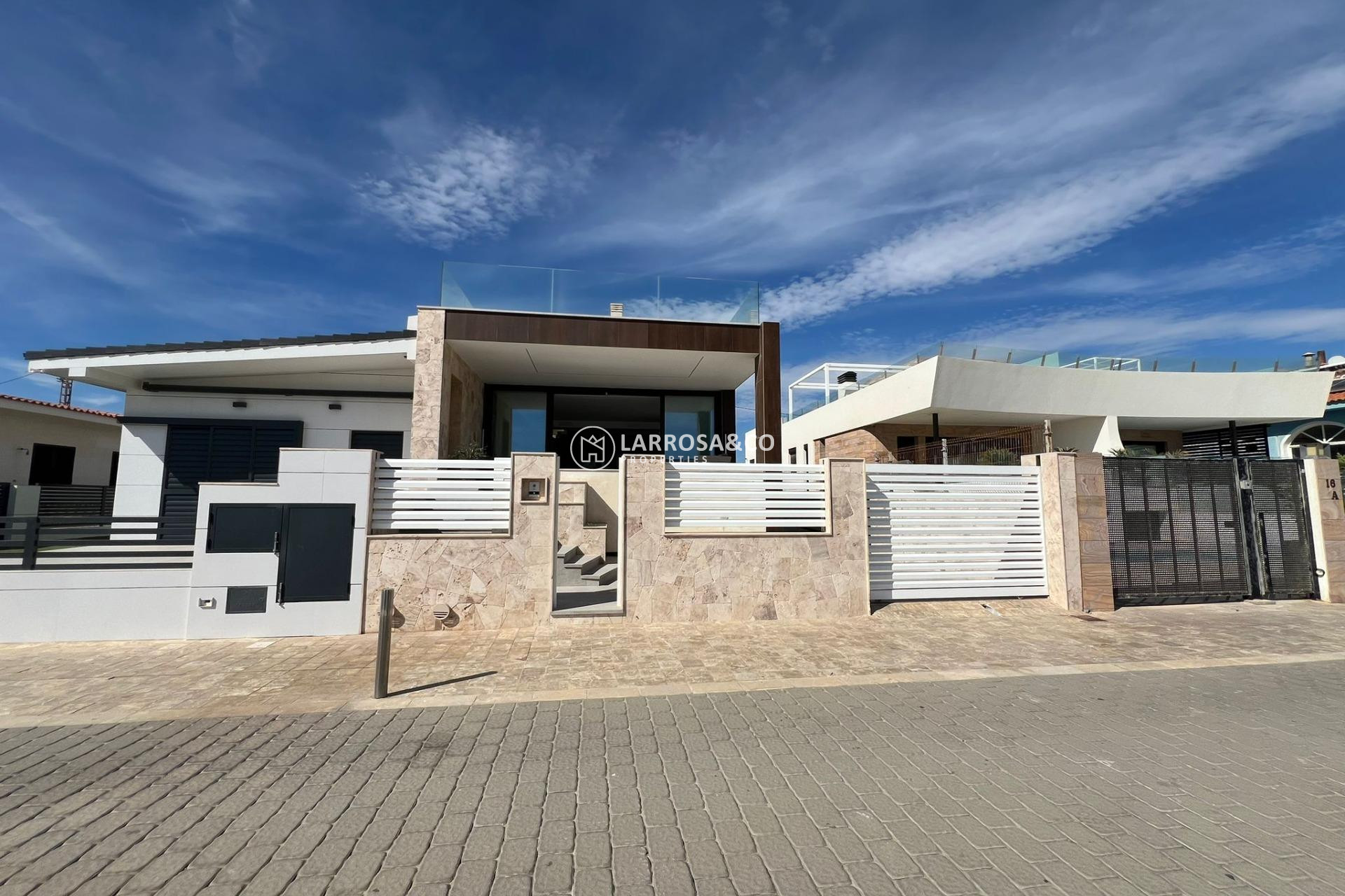 Resale - Detached House/Villa - Torrevieja - La Mata