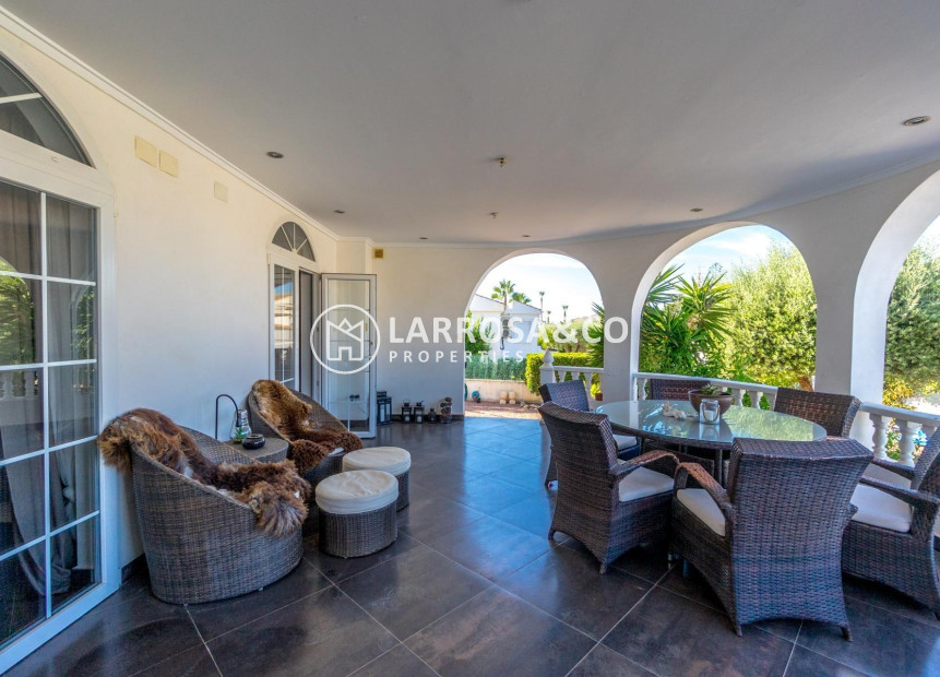 Resale - Detached House/Villa - Torrevieja - La Siesta - El Salado - Torreta