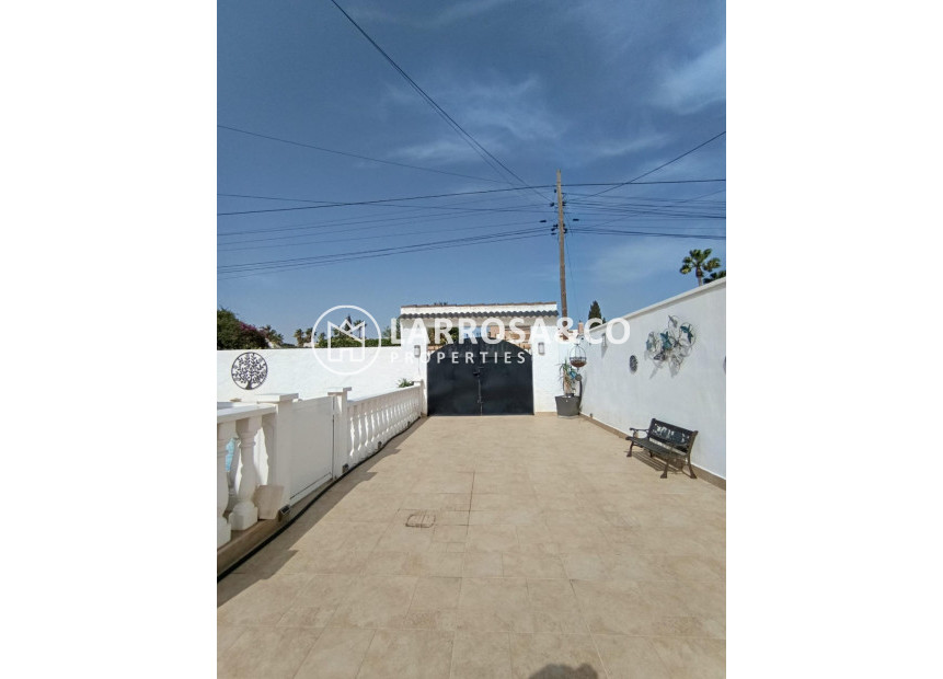 Resale - Detached House/Villa - Torrevieja - La Siesta - El Salado - Torreta