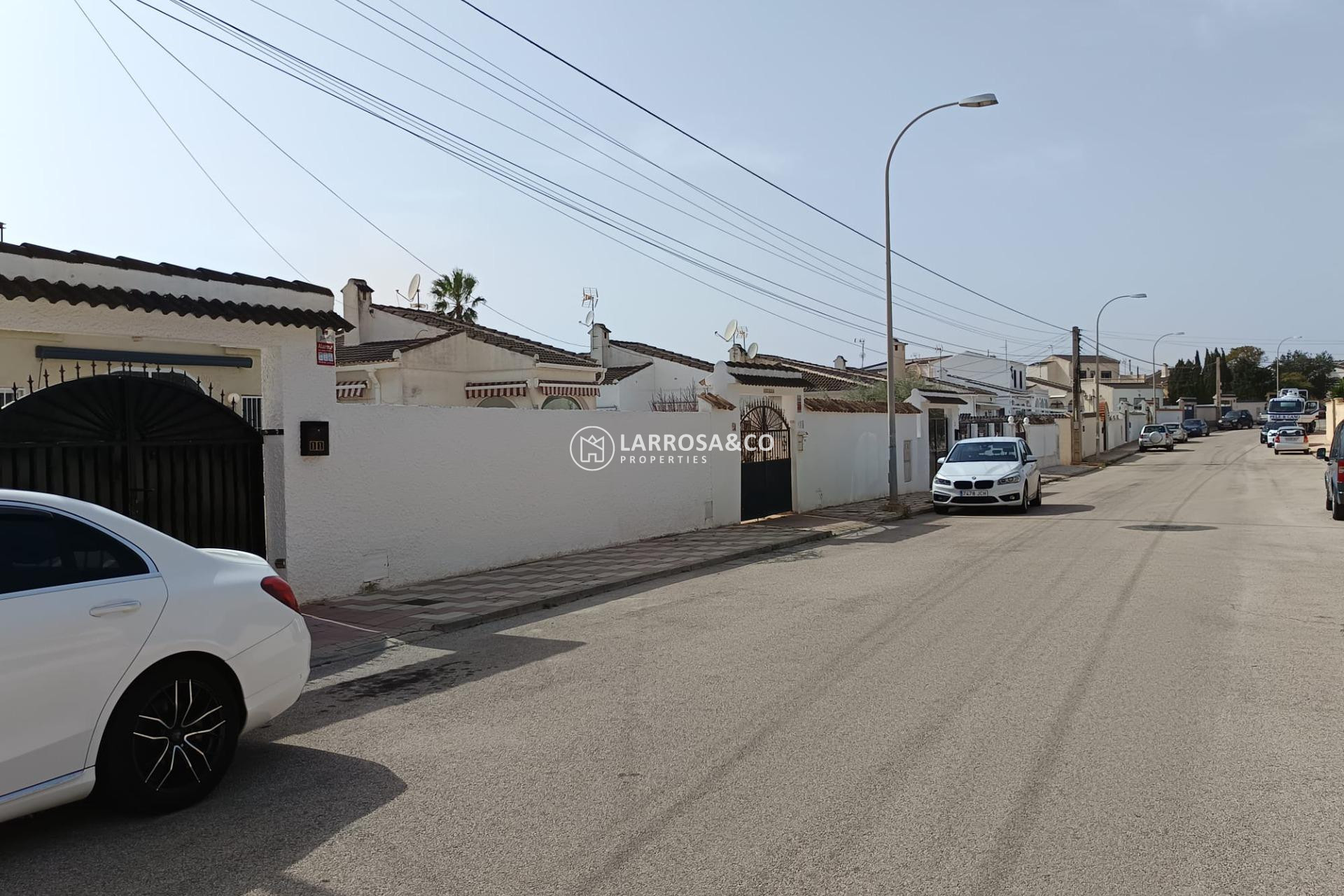Resale - Detached House/Villa - Torrevieja - La Siesta - El Salado - Torreta