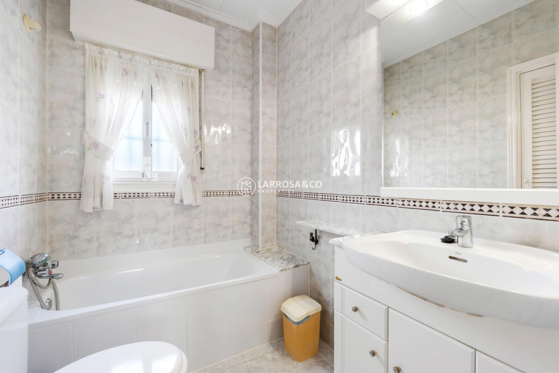 Resale - Detached House/Villa - Torrevieja - La Siesta - El Salado - Torreta