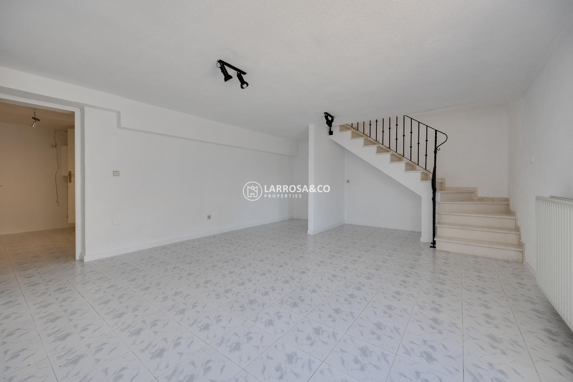 Resale - Detached House/Villa - Torrevieja - La Siesta - El Salado - Torreta