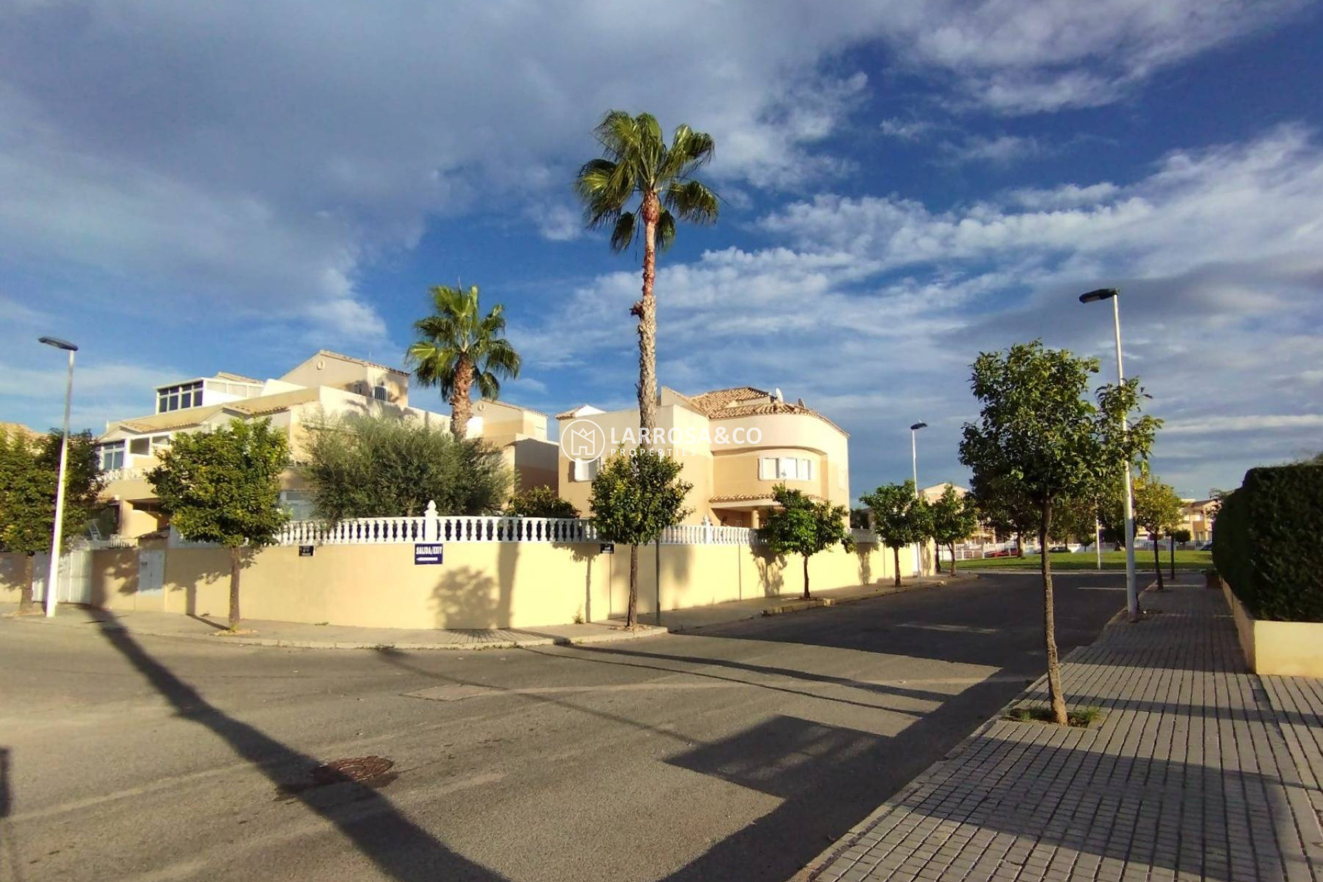 Resale - Detached House/Villa - Torrevieja - La Siesta - El Salado - Torreta