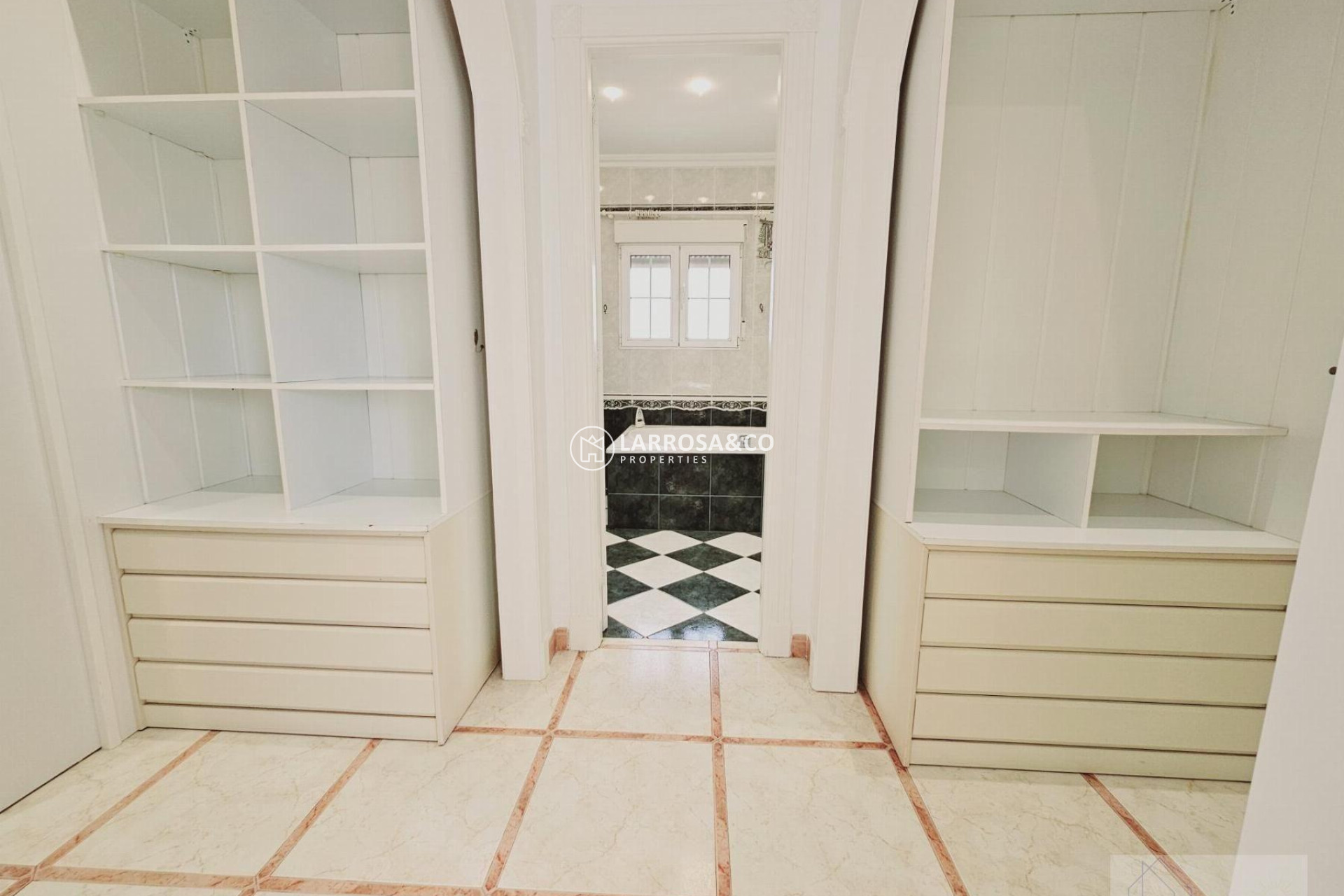 Resale - Detached House/Villa - Torrevieja - La Siesta - El Salado - Torreta