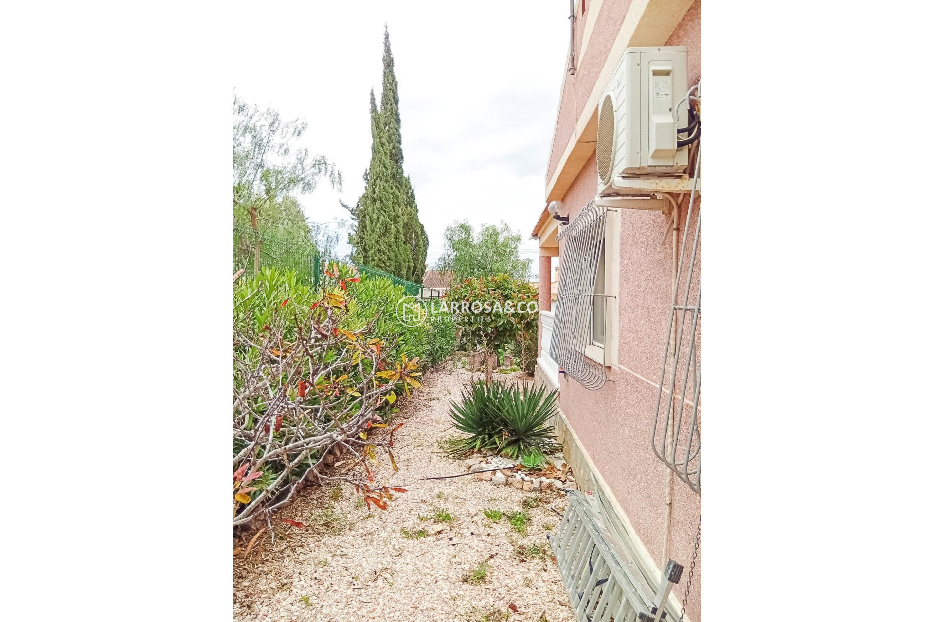 Resale - Detached House/Villa - Torrevieja - La Siesta - El Salado - Torreta