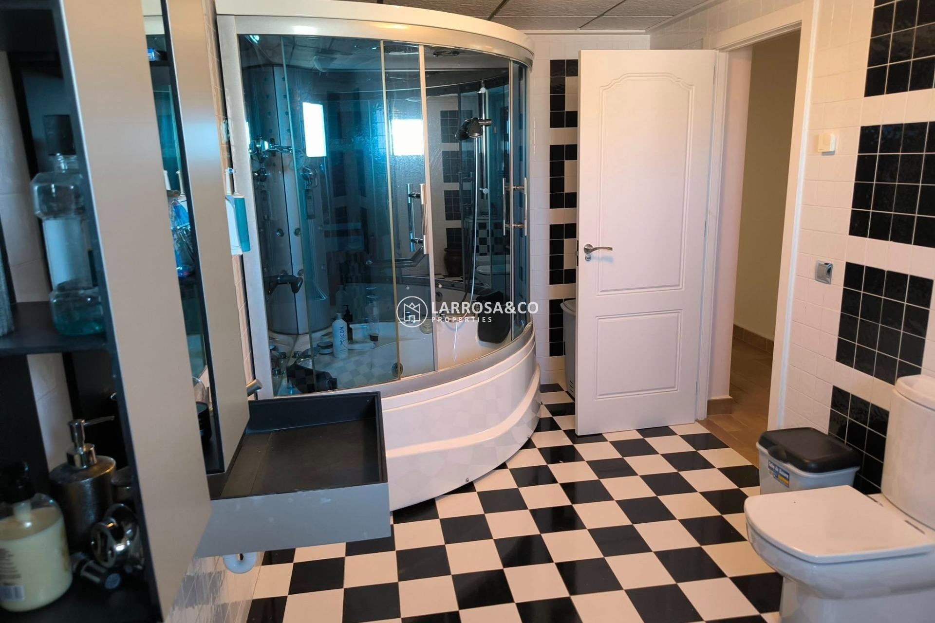 Resale - Detached House/Villa - Torrevieja - La siesta