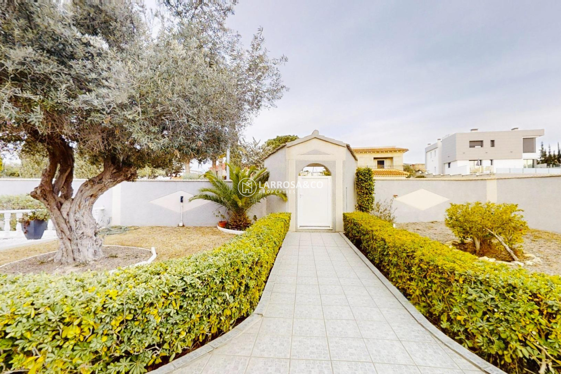 Resale - Detached House/Villa - Torrevieja - Lago jardin