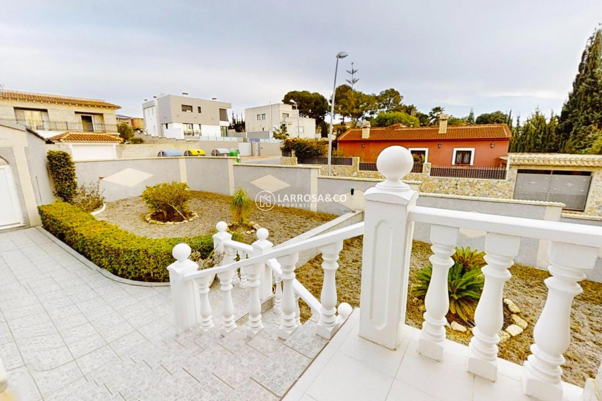 Resale - Detached House/Villa - Torrevieja - Lago jardin