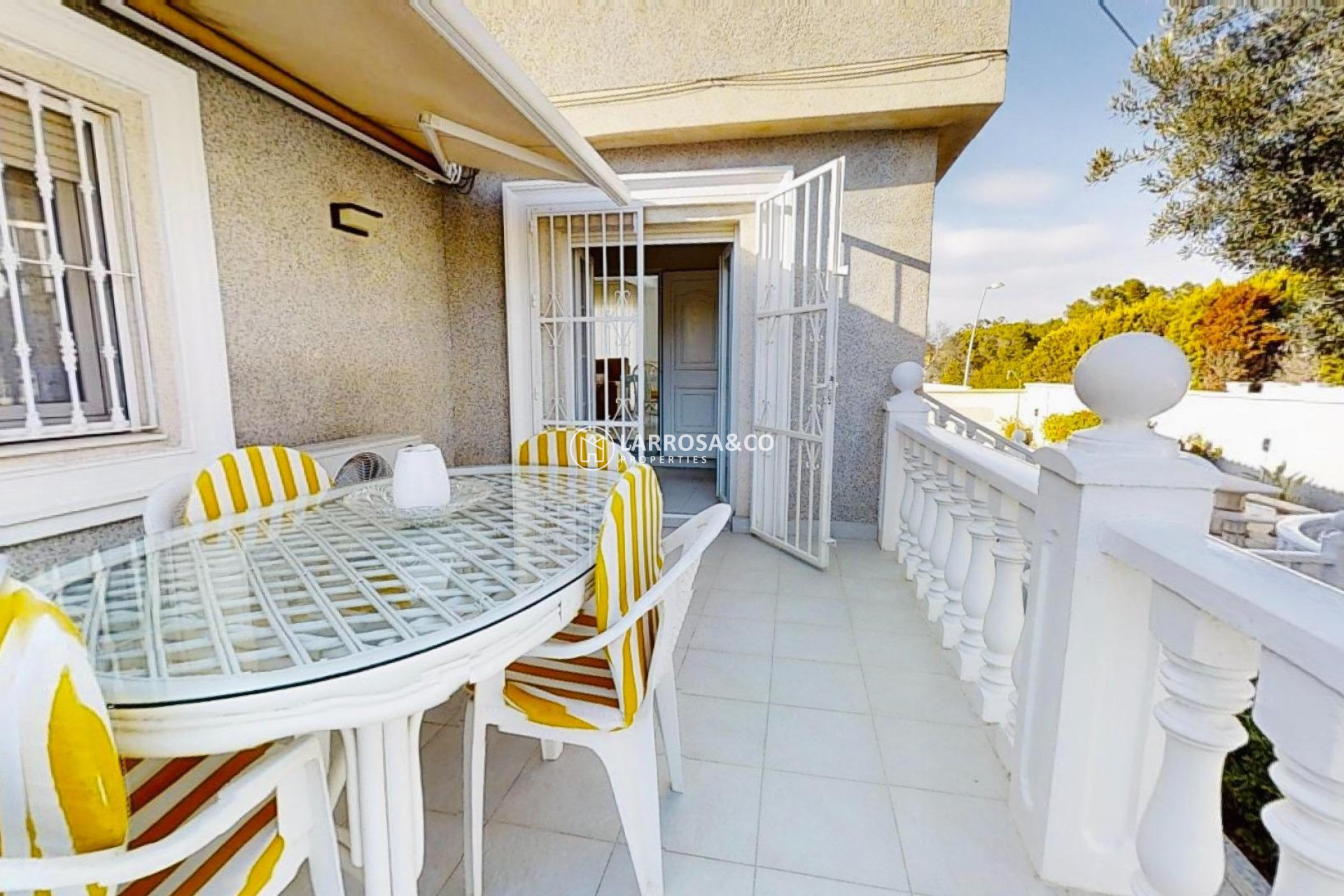 Resale - Detached House/Villa - Torrevieja - Lago jardin