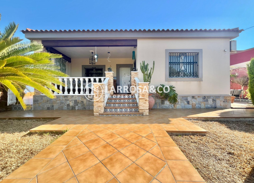 Resale - Detached House/Villa - Torrevieja - Los Balcones - Los Altos del Edén
