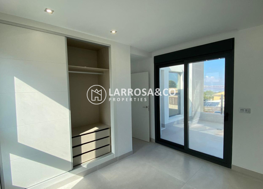 Resale - Detached House/Villa - Torrevieja - Los Balcones