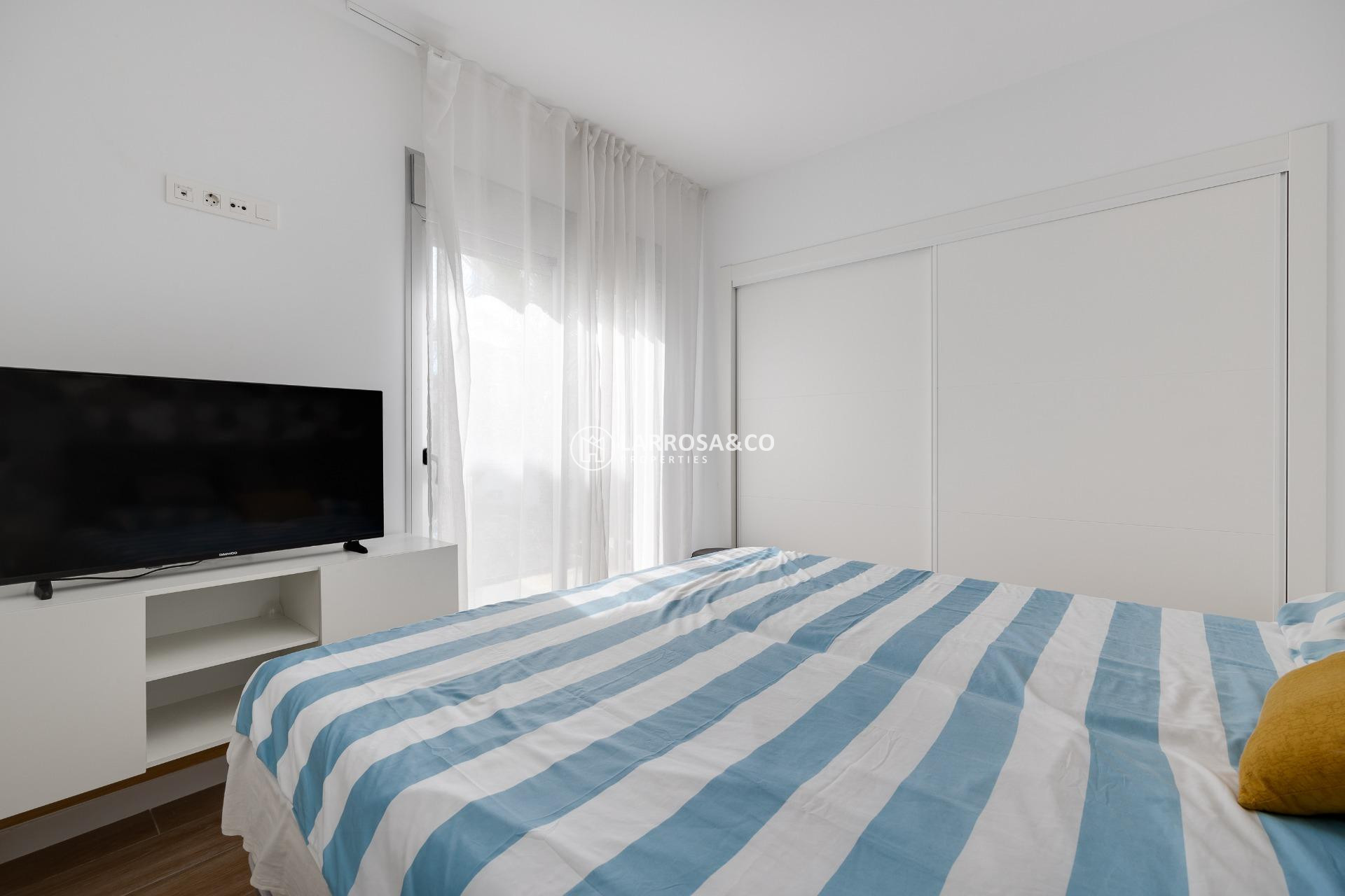 Resale - Detached House/Villa - Torrevieja - Los Frutales