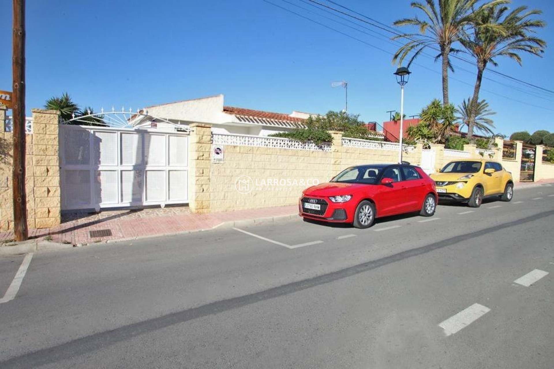Resale - Detached House/Villa - Torrevieja - Los Frutales