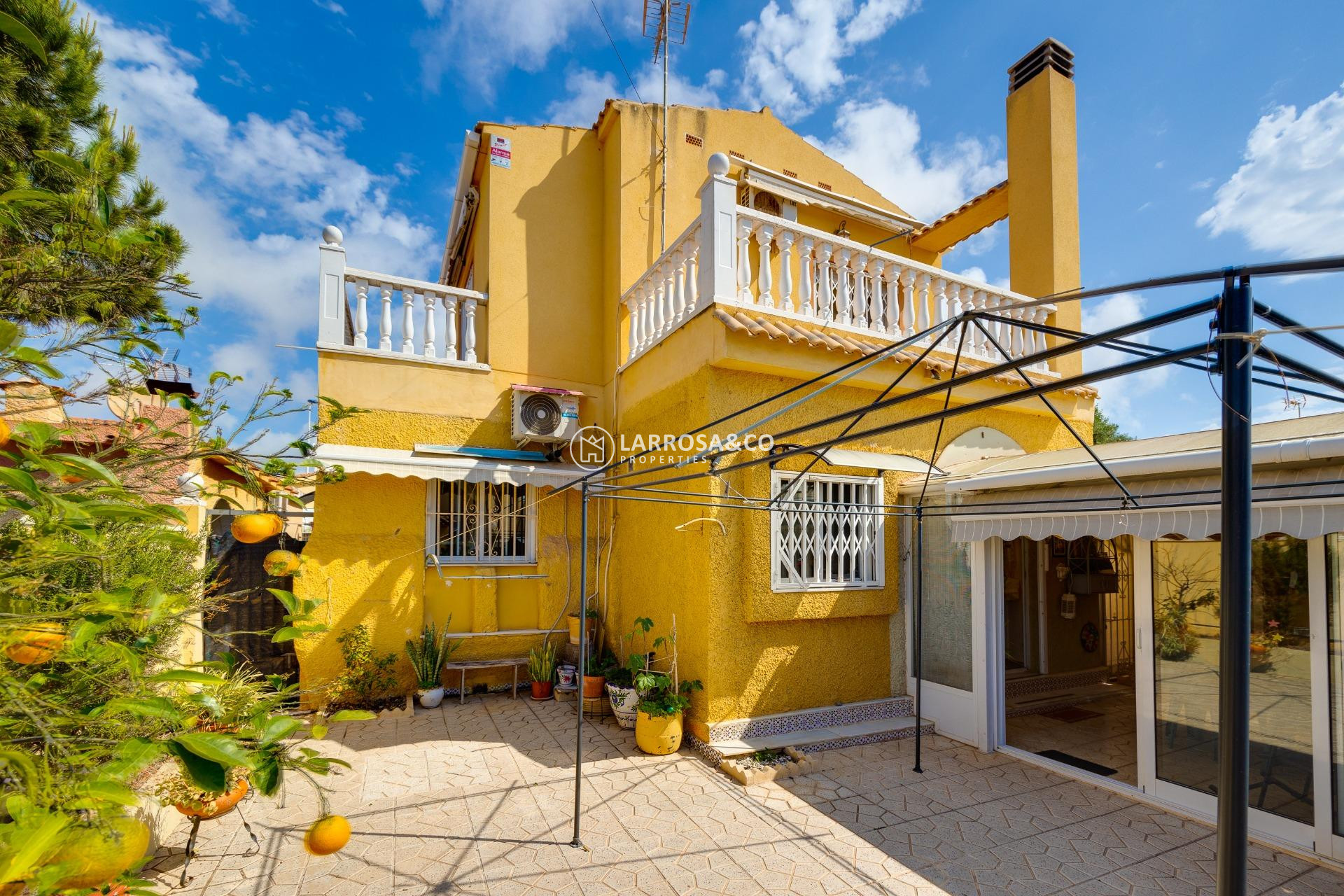 Resale - Detached House/Villa - Torrevieja - Los Locos Beach