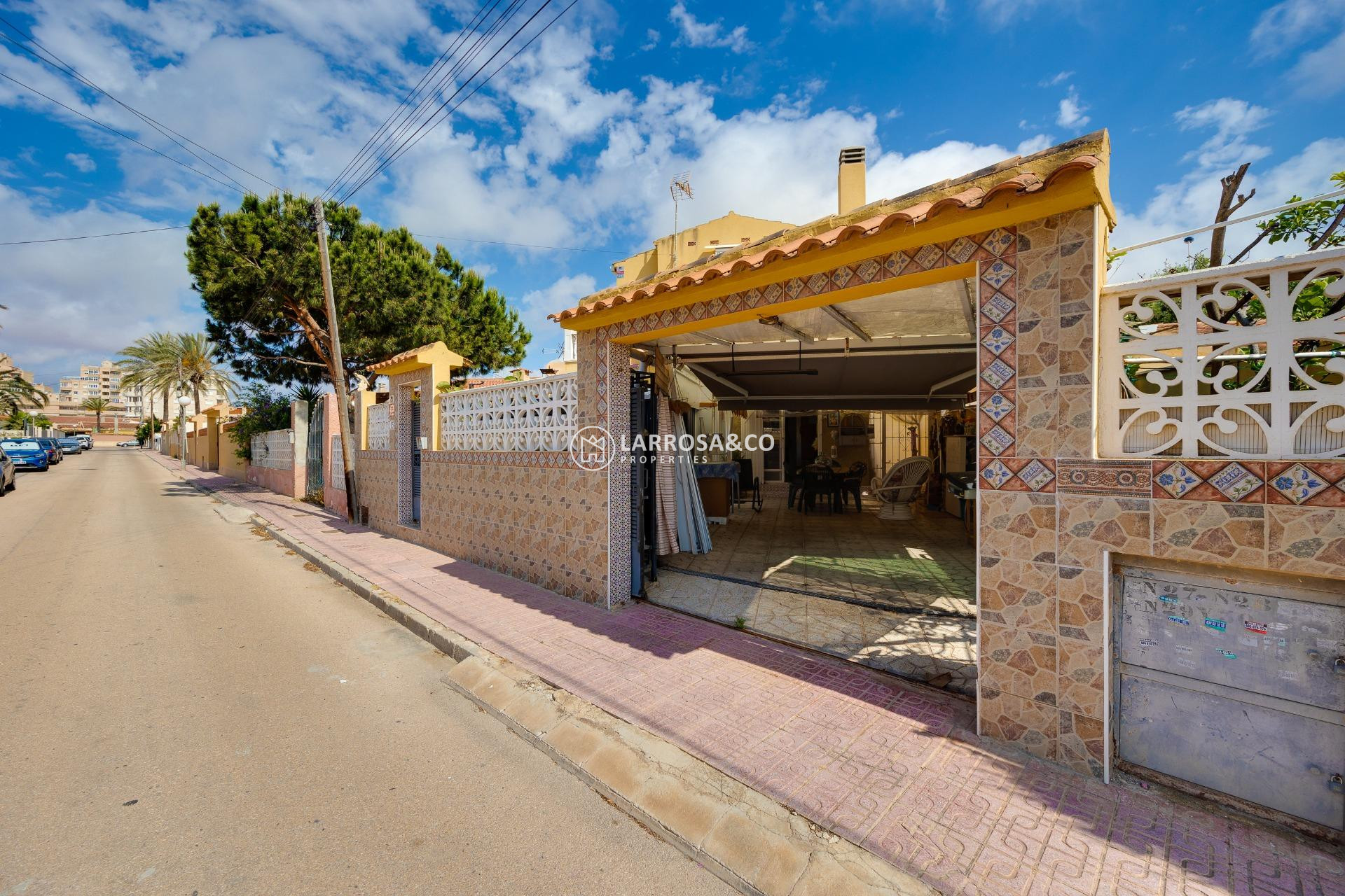 Resale - Detached House/Villa - Torrevieja - Los Locos Beach