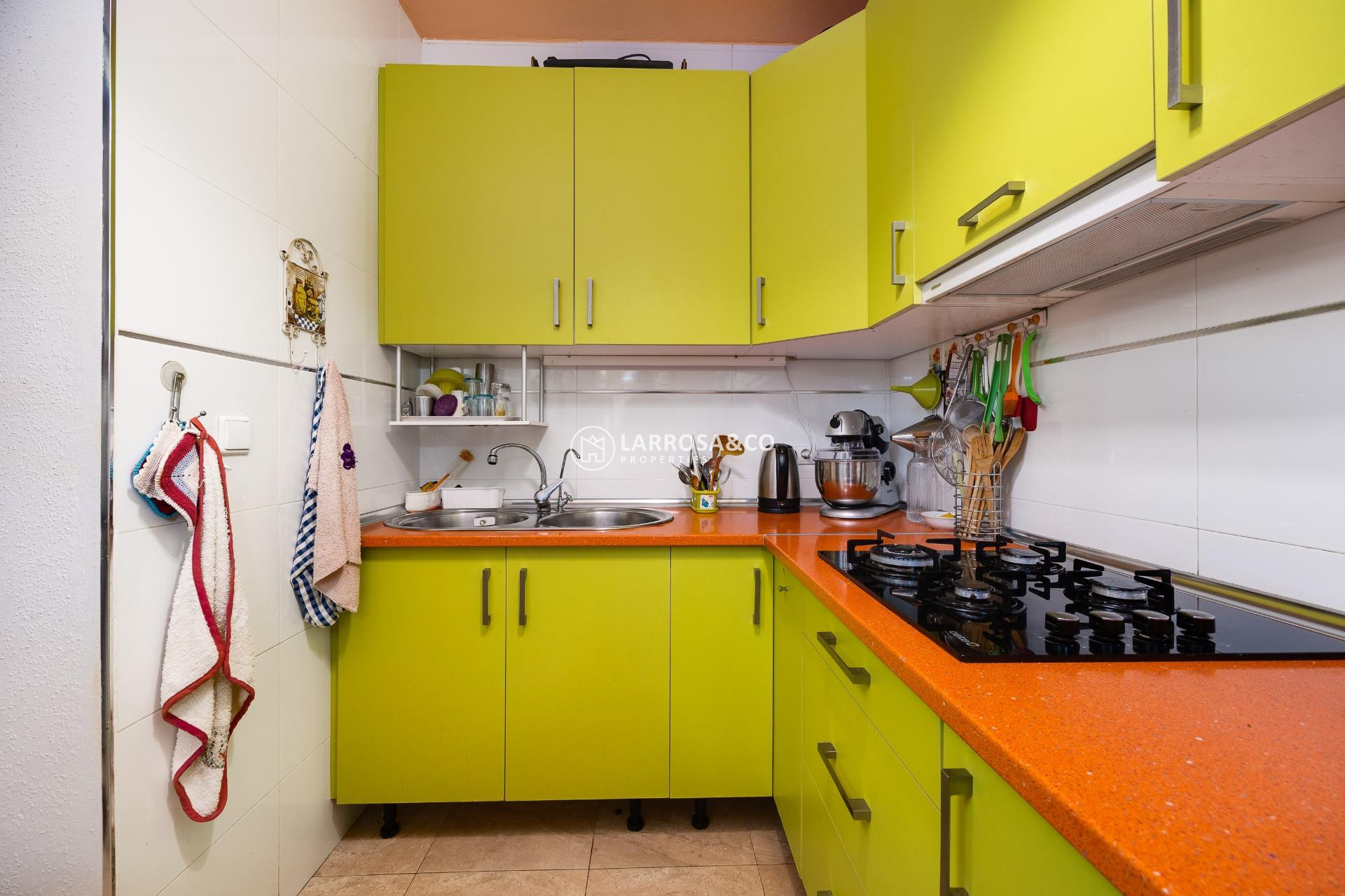 Resale - Detached House/Villa - Torrevieja - Los Locos Beach