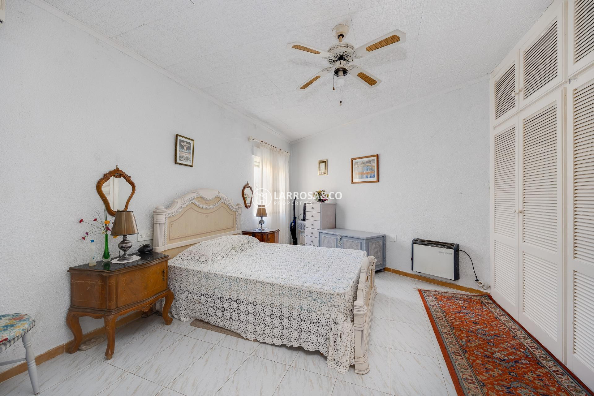 Resale - Detached House/Villa - Torrevieja - Los Locos Beach