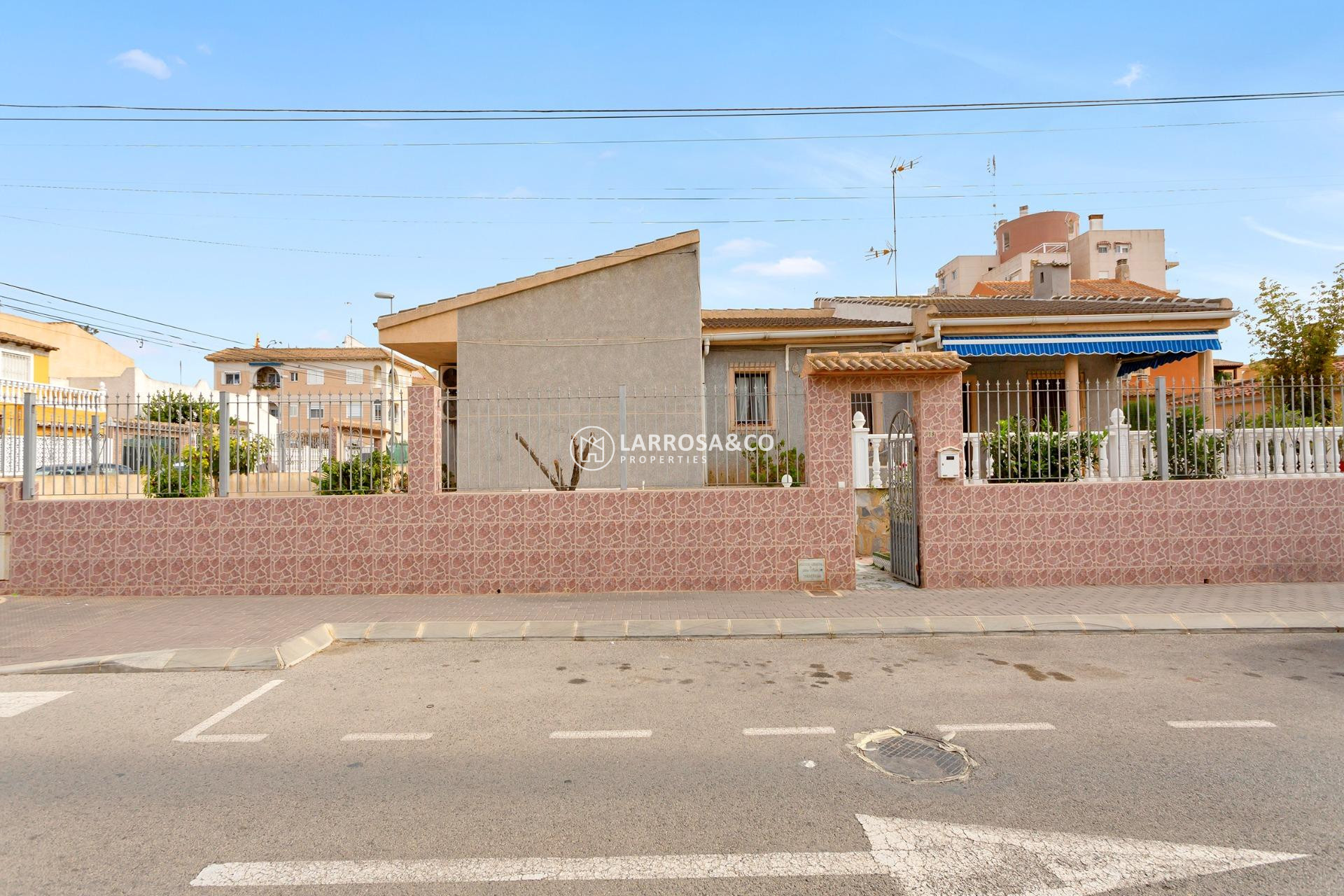 Resale - Detached House/Villa - Torrevieja - Nueva Torrevieja