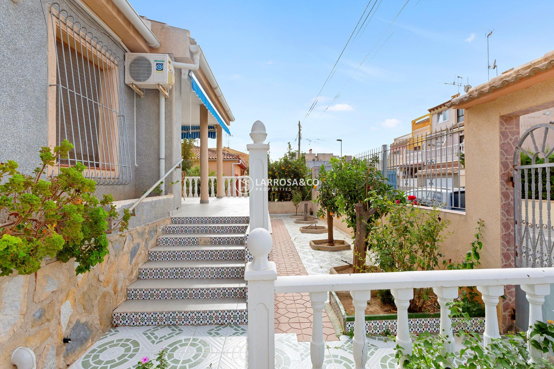 Resale - Detached House/Villa - Torrevieja - Nueva Torrevieja