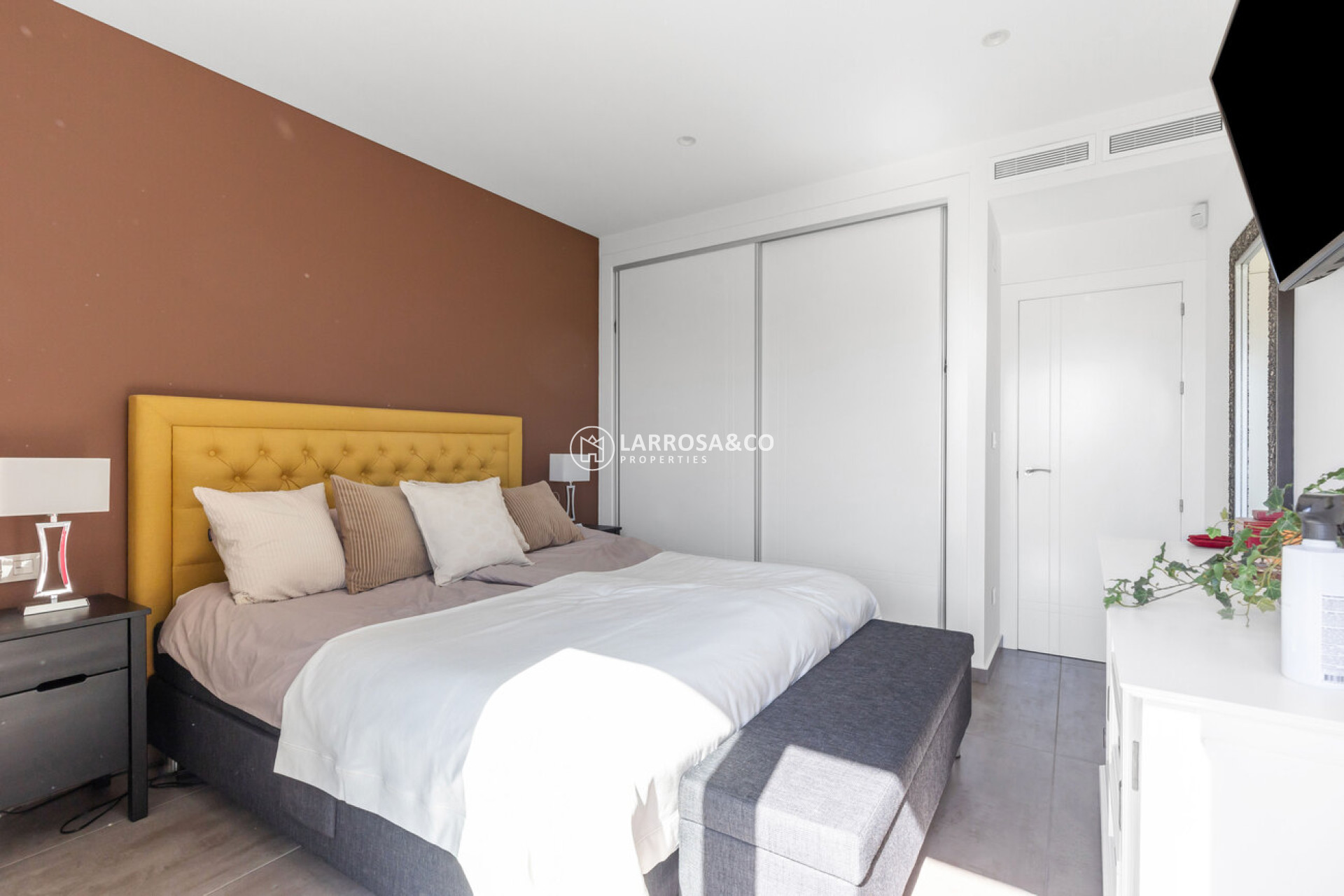 Resale - Detached House/Villa - Torrevieja - Rosaleda