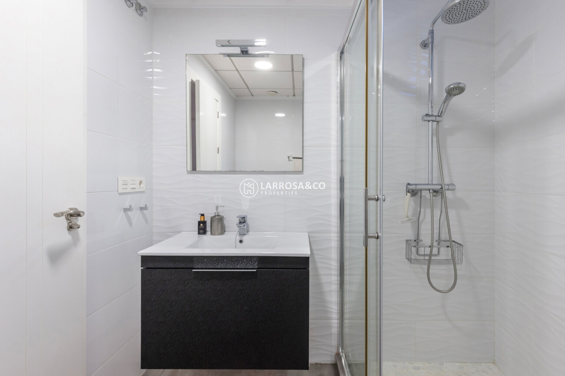 Resale - Detached House/Villa - Torrevieja - Rosaleda