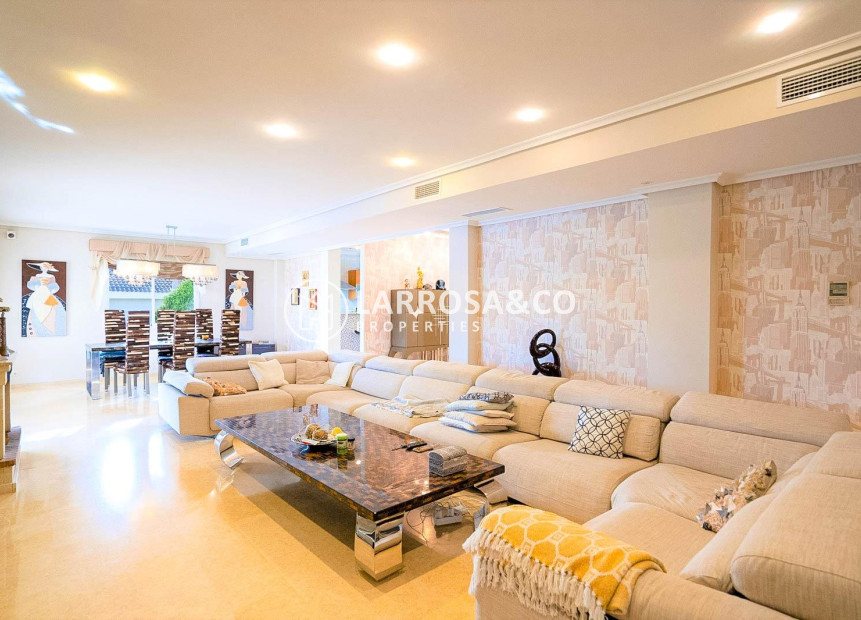 Resale - Detached House/Villa - Torrevieja - Torre la mata