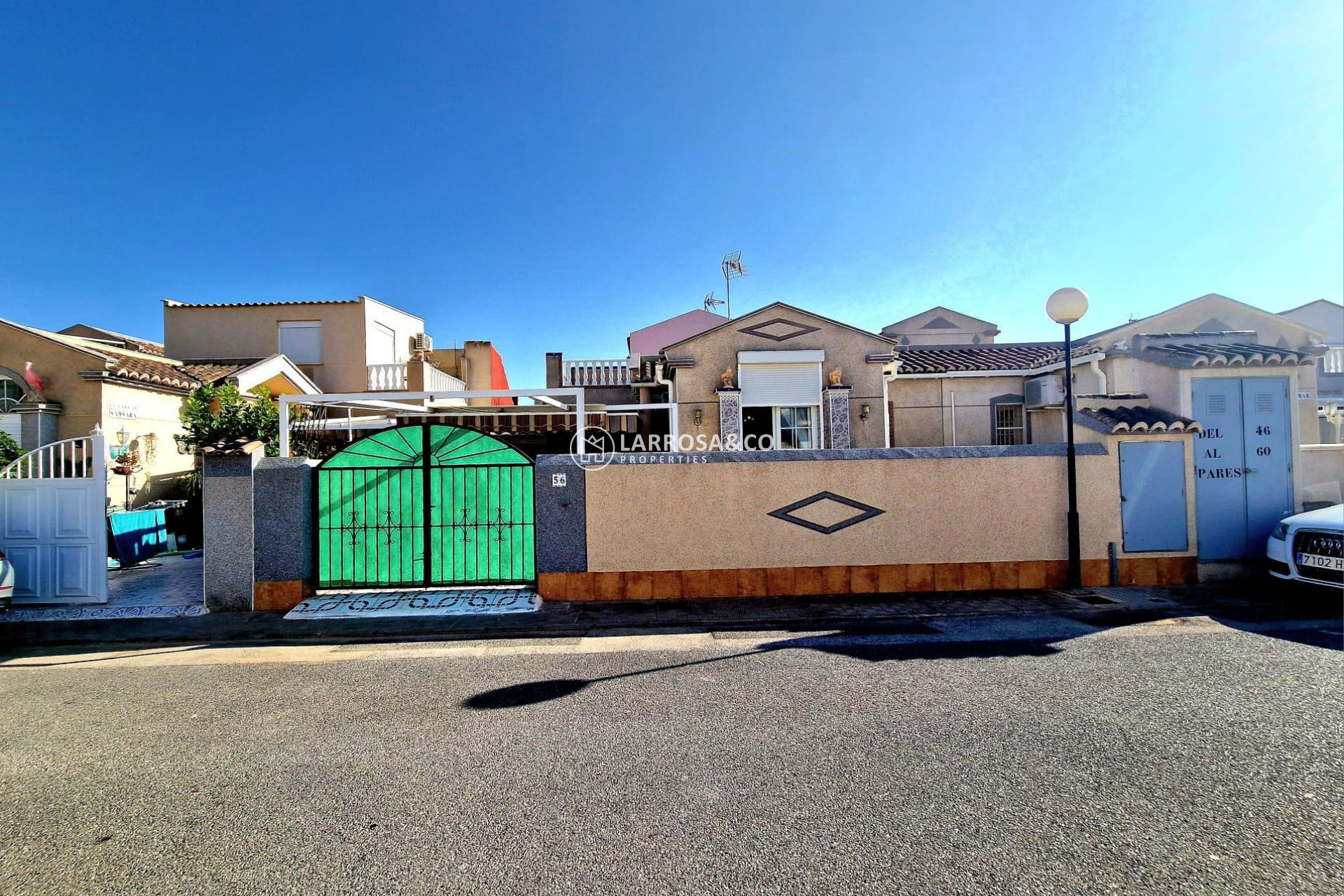 Resale - Detached House/Villa - Torrevieja - Torreta florida