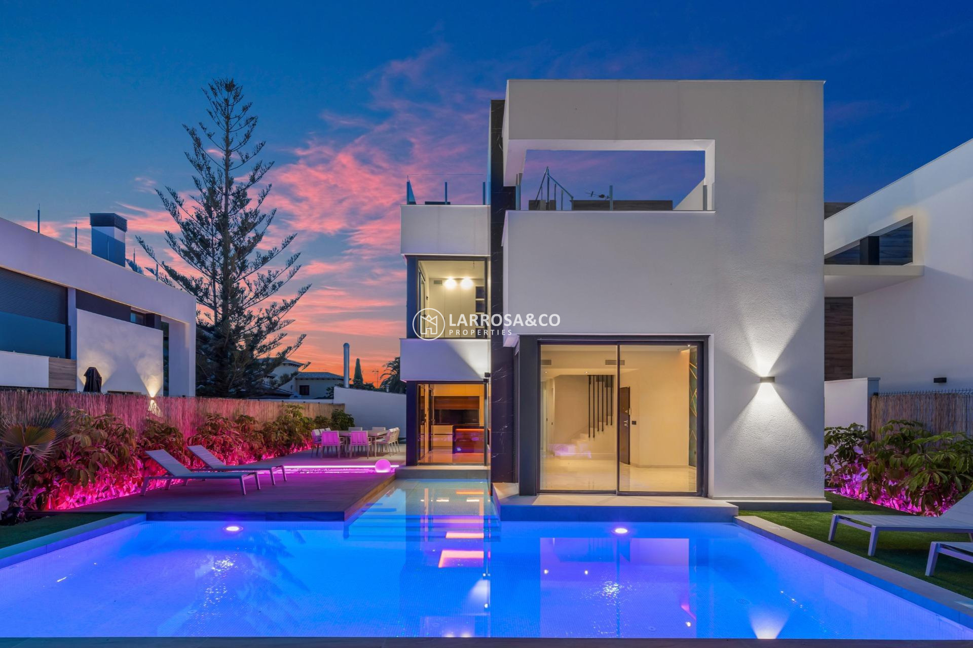 Resale - Detached House/Villa - Torrevieja - Torreta florida