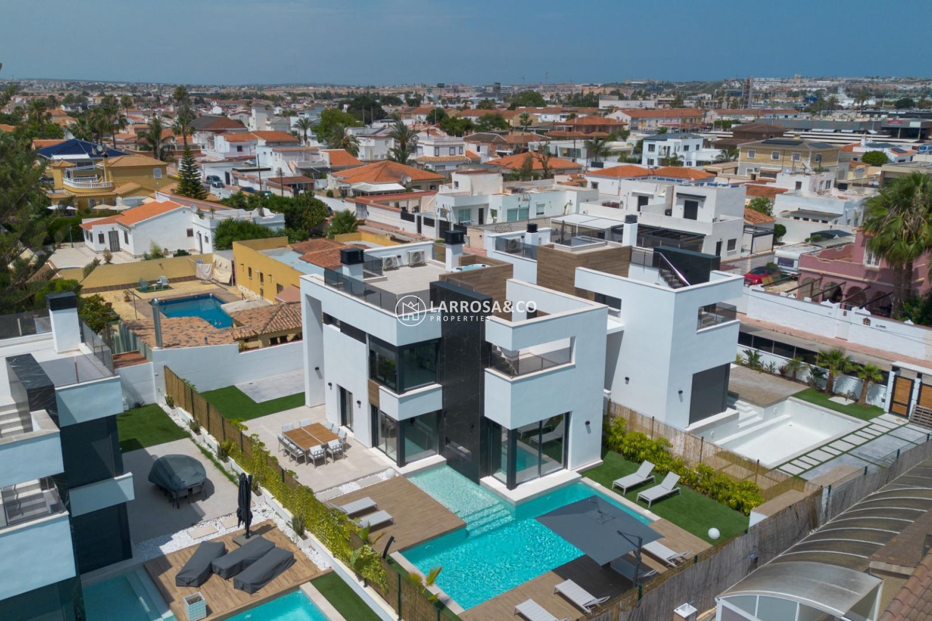 Resale - Detached House/Villa - Torrevieja - Torreta florida