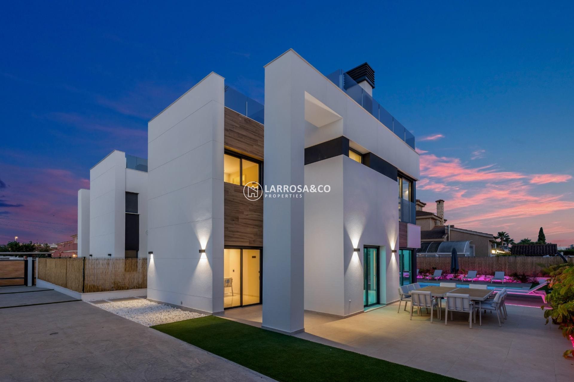 Resale - Detached House/Villa - Torrevieja - Torreta florida