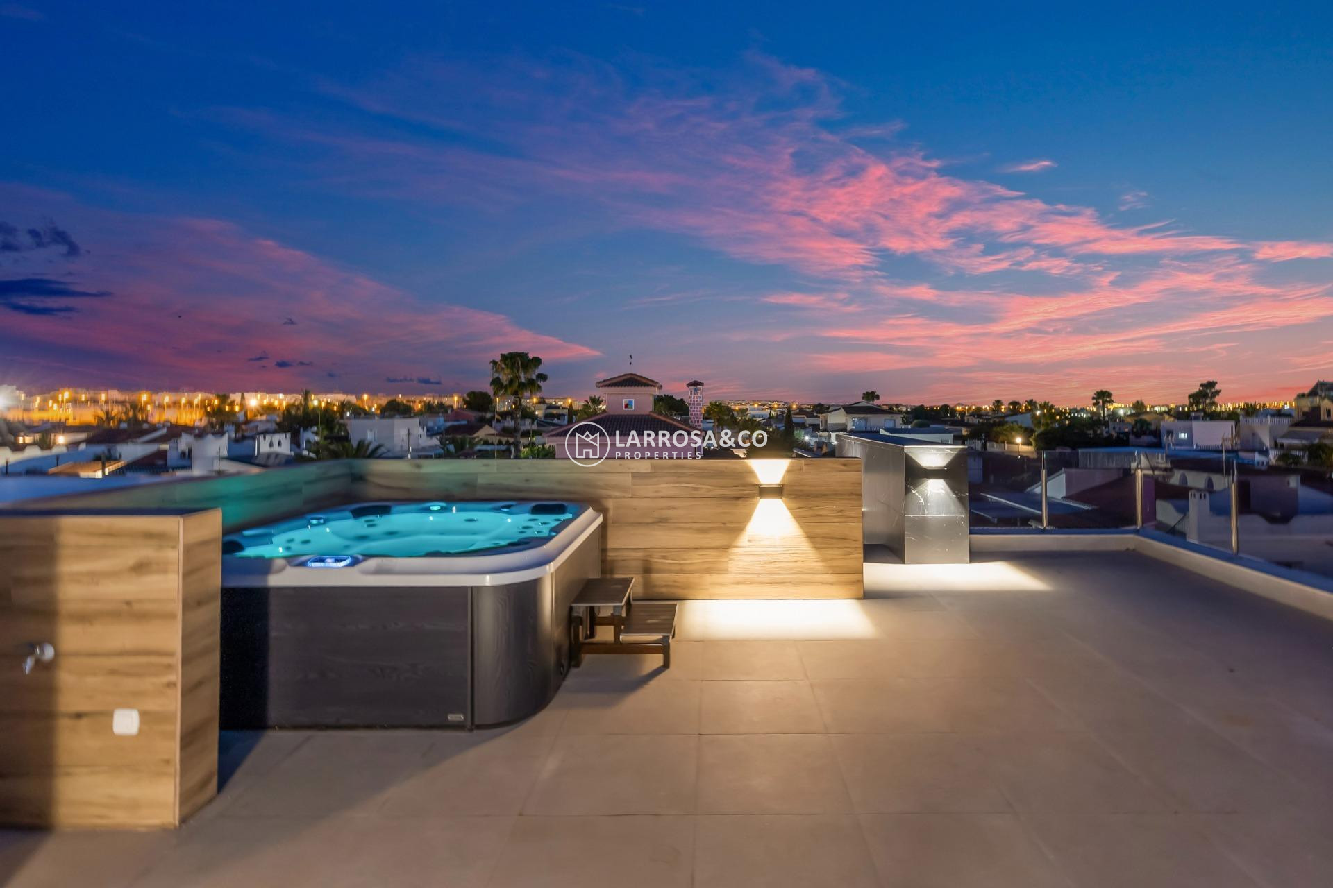 Resale - Detached House/Villa - Torrevieja - Torreta florida