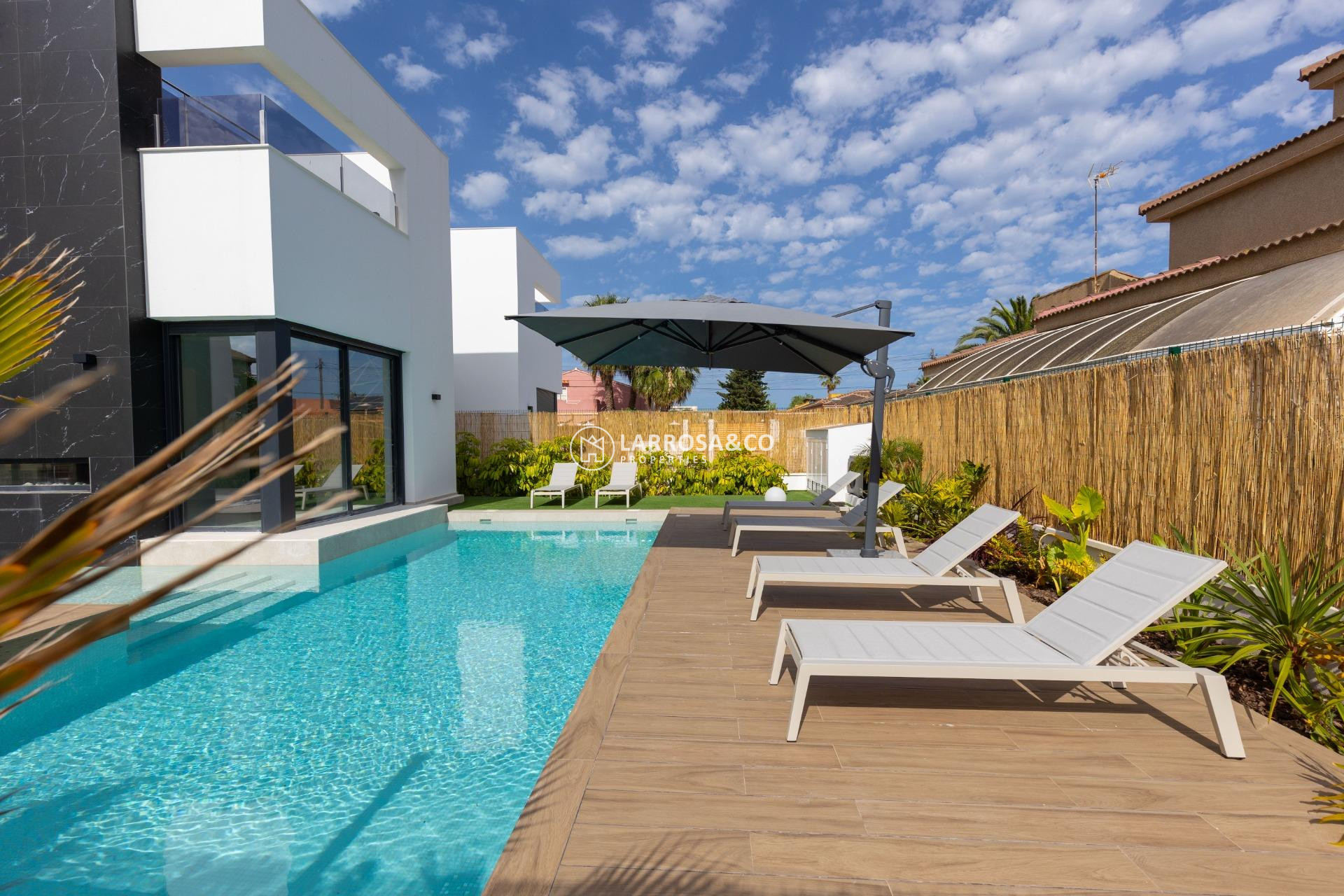 Resale - Detached House/Villa - Torrevieja - Torreta florida