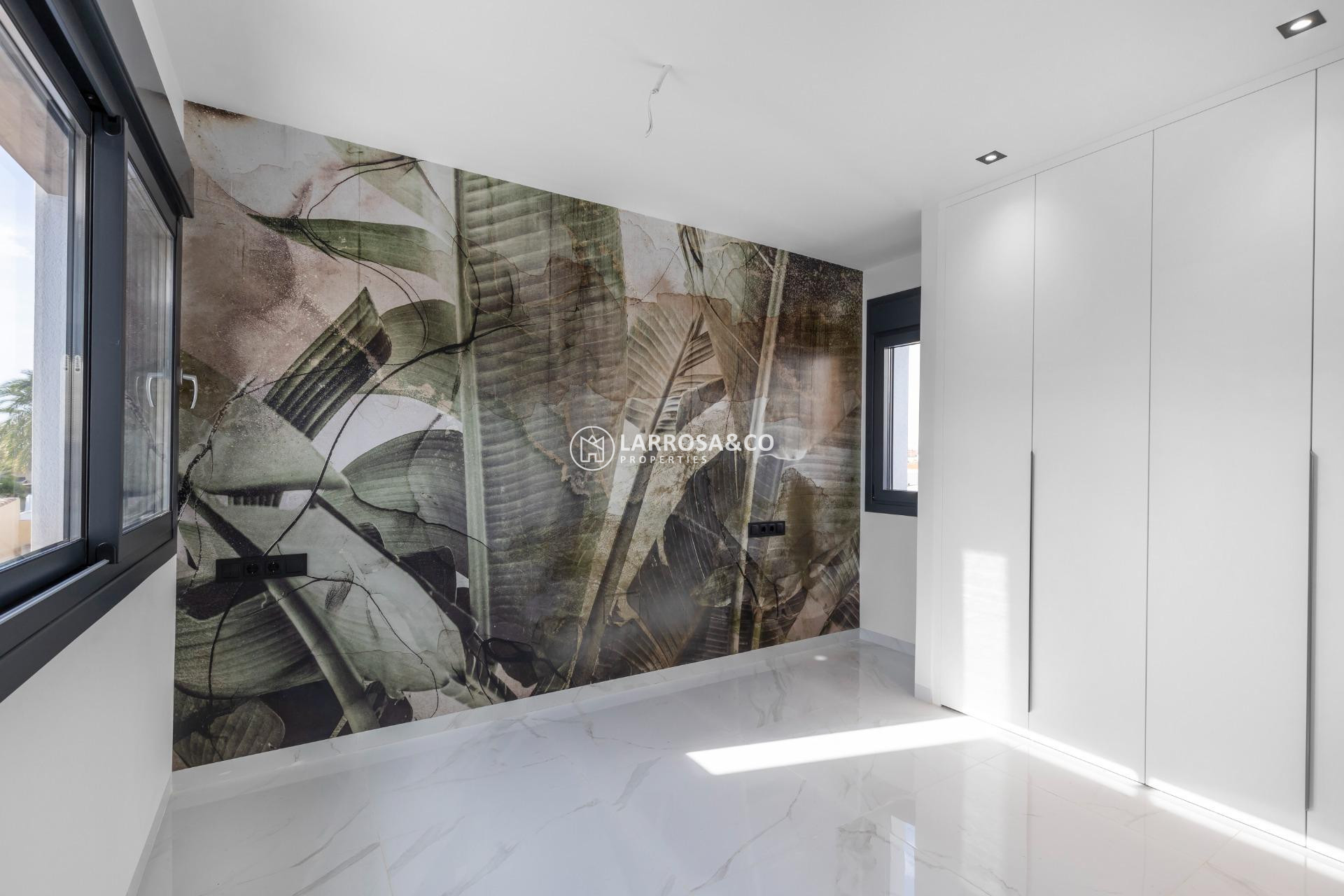 Resale - Detached House/Villa - Torrevieja - Torreta florida