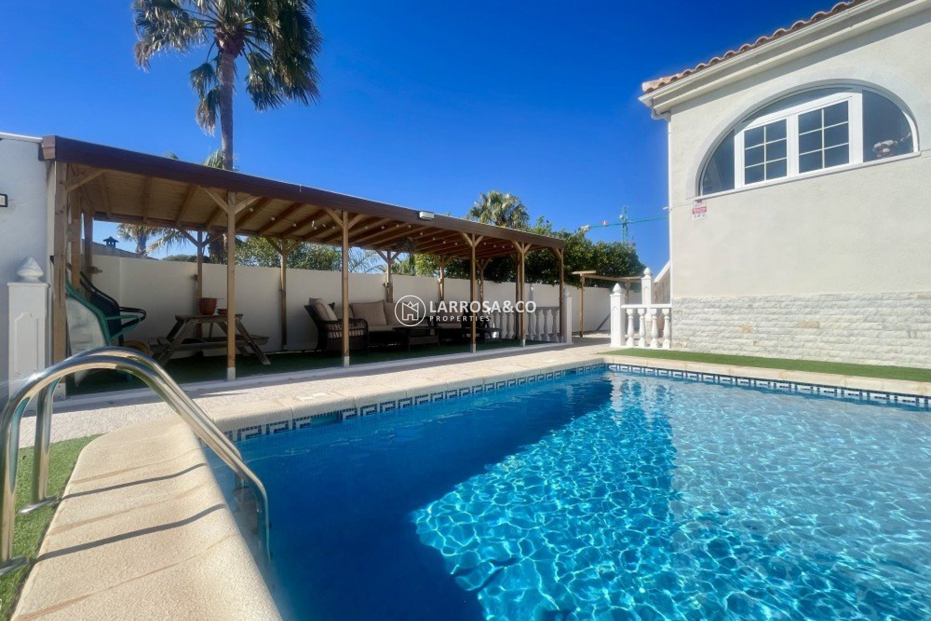 Resale - Detached House/Villa - Urb. La Marina - Inland