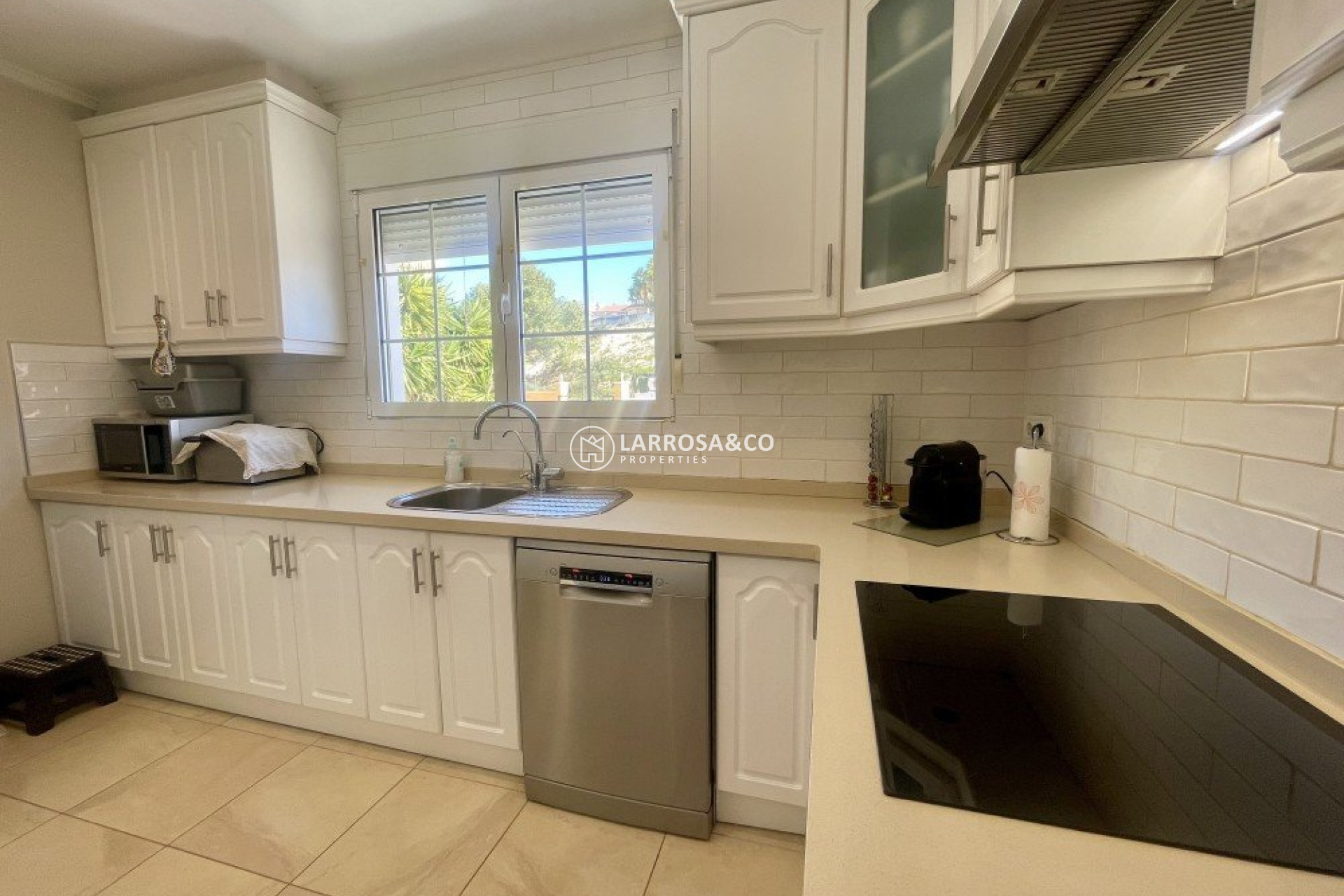 Resale - Detached House/Villa - Urb. La Marina - Inland