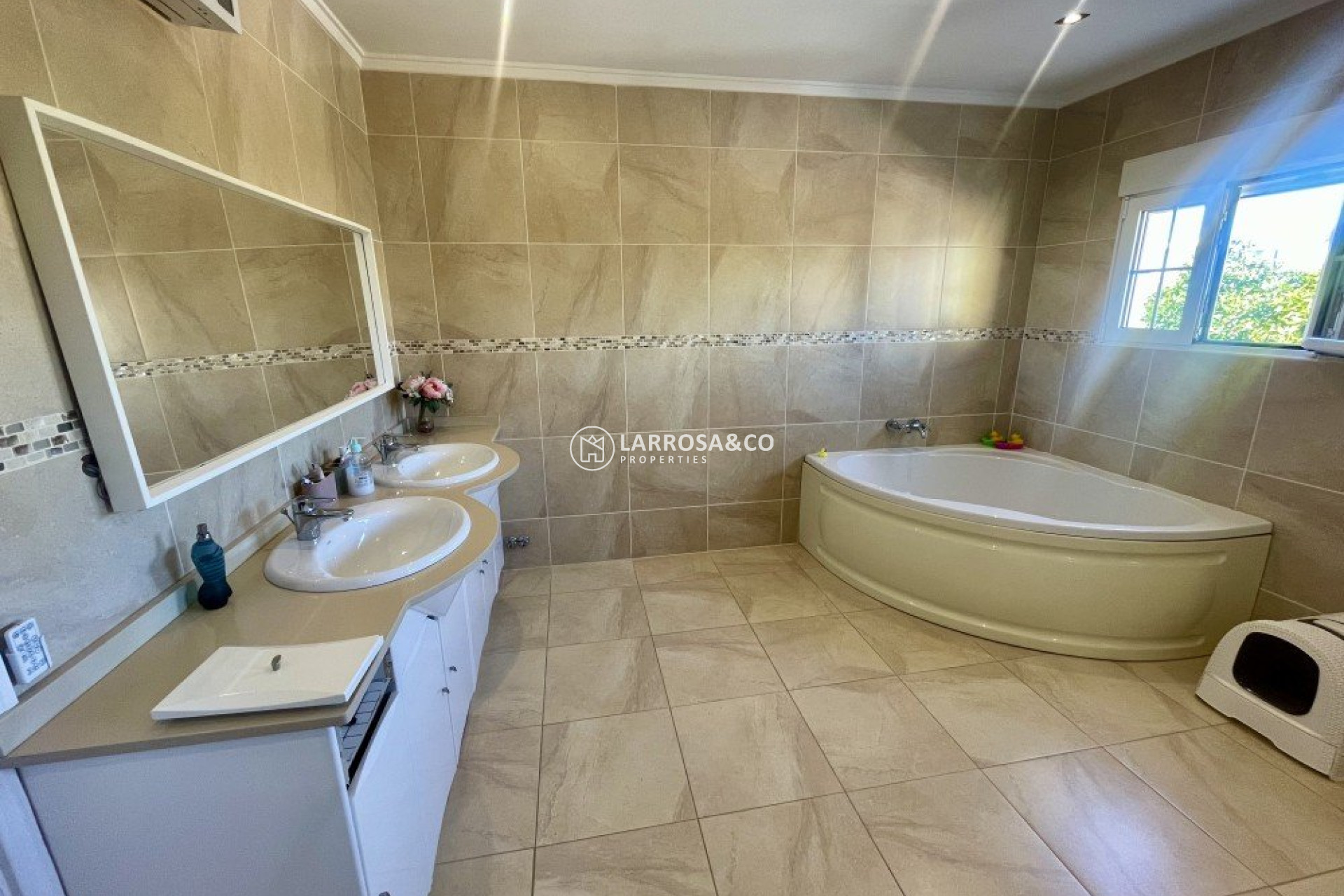 Resale - Detached House/Villa - Urb. La Marina - Inland