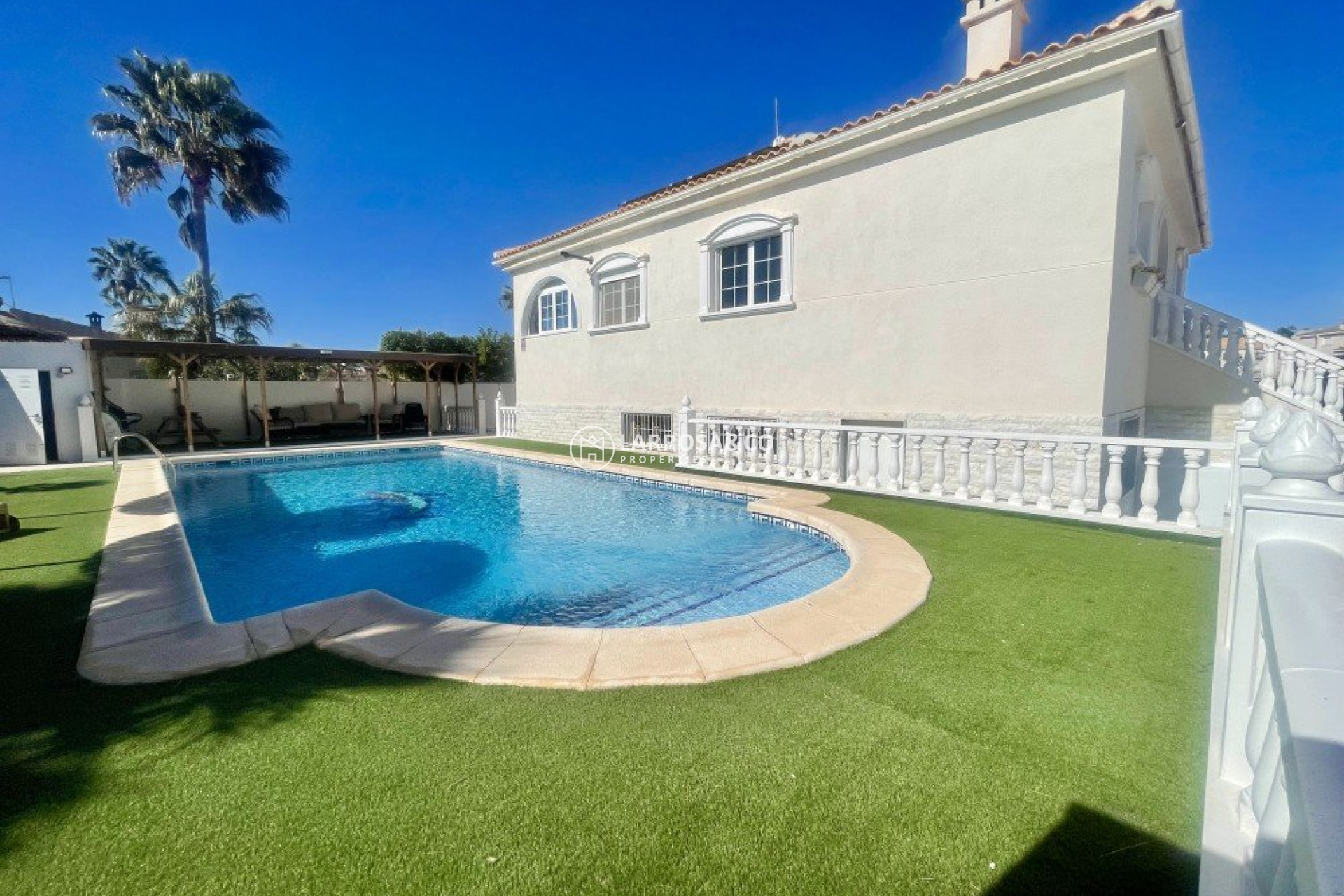 Resale - Detached House/Villa - Urb. La Marina - Inland