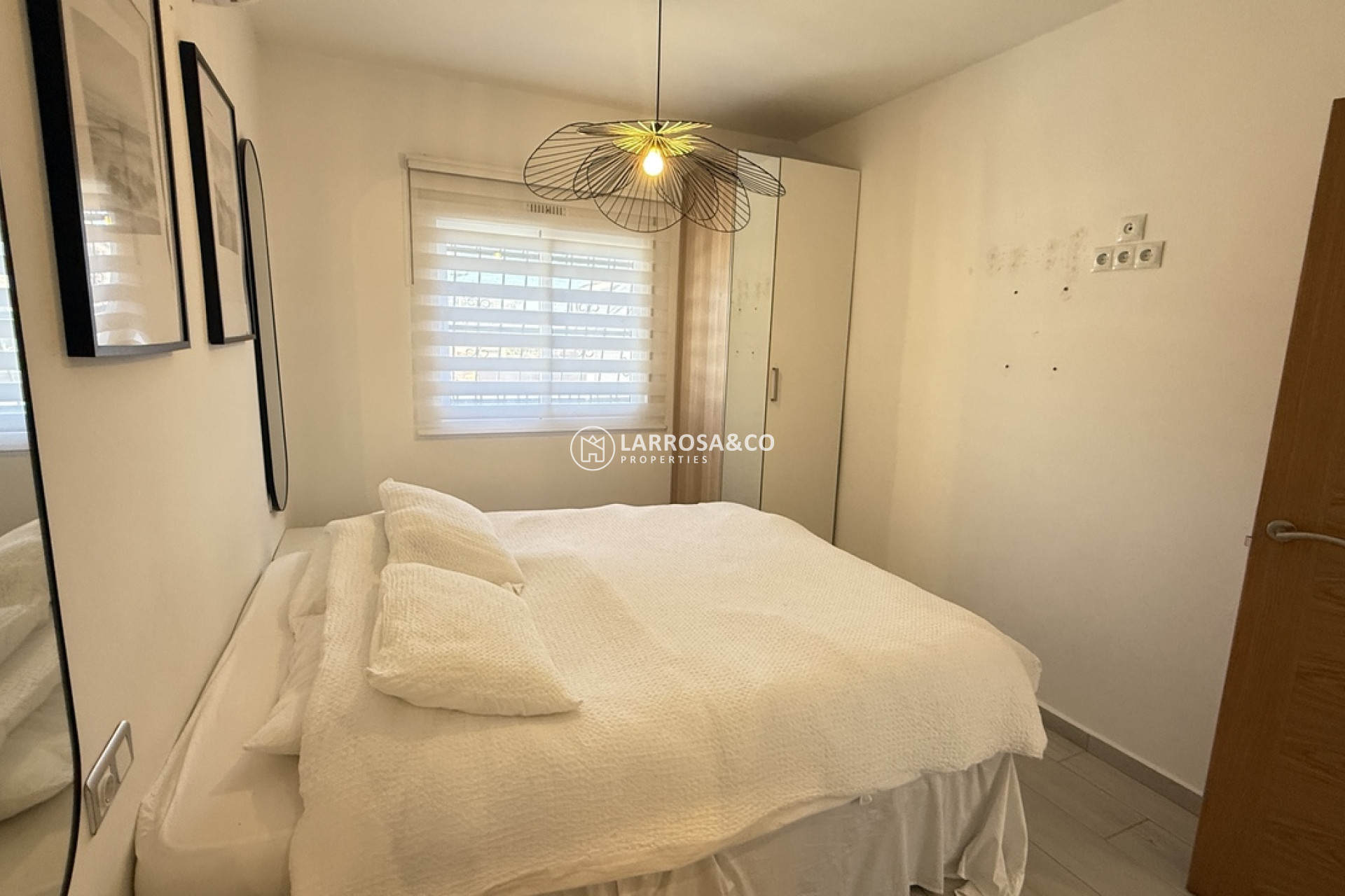 Resale - Detached House/Villa - Villamartín - Costa Blanca